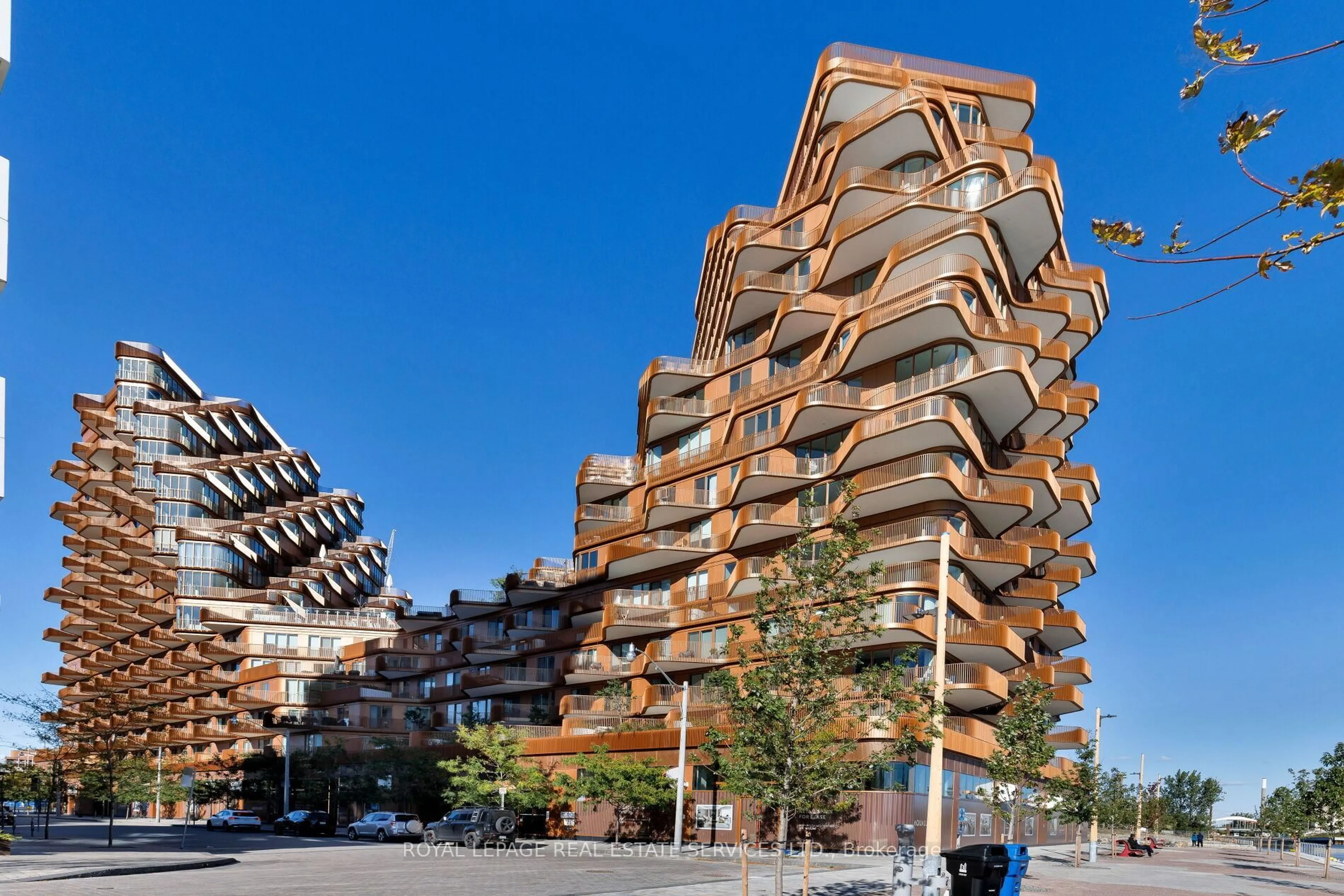 Unknown for 155 Merchants' Wharf #912, Toronto Ontario M5A 0Y4