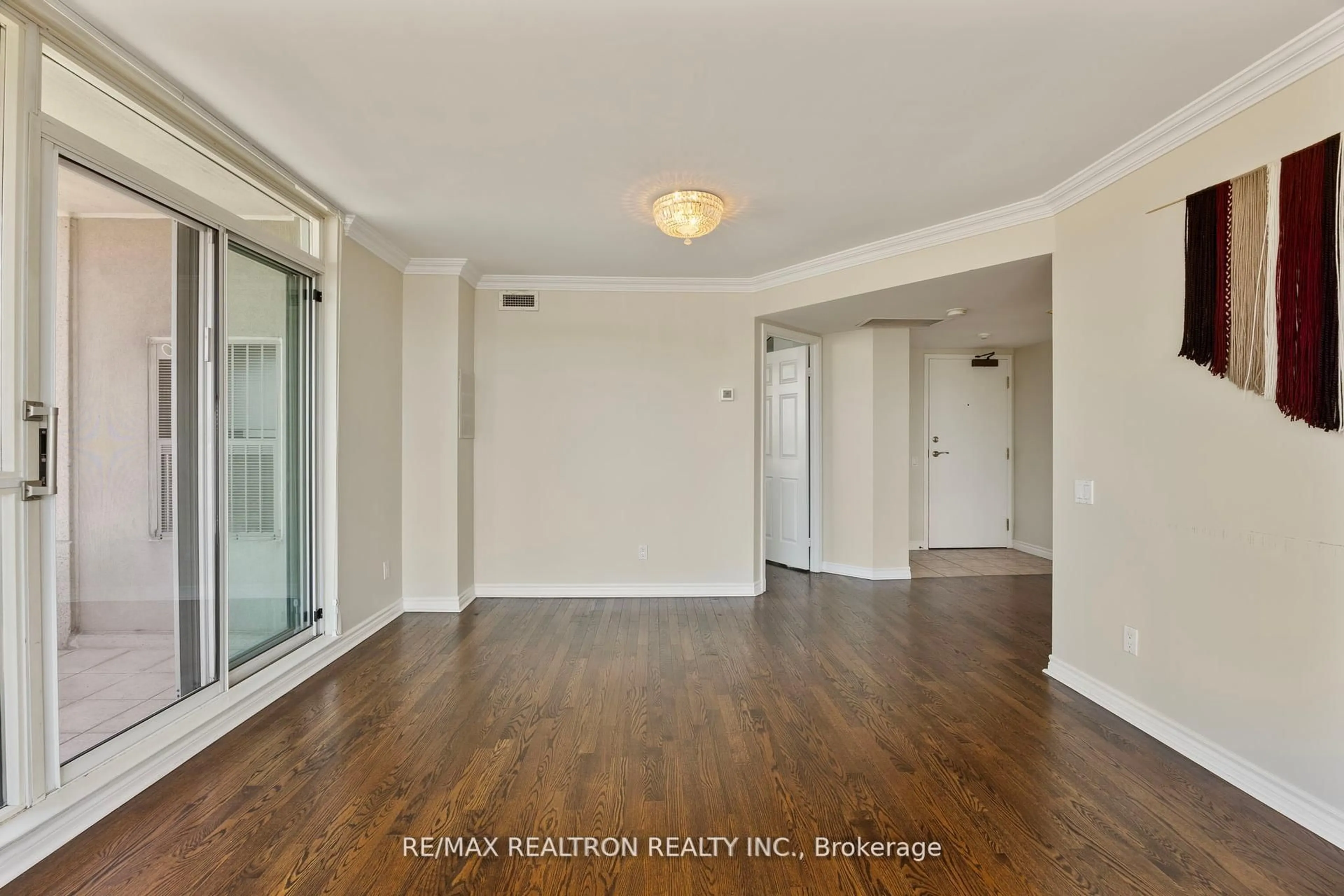 A pic of a room for 8 Covington Rd #604, Toronto Ontario M6A 3E5