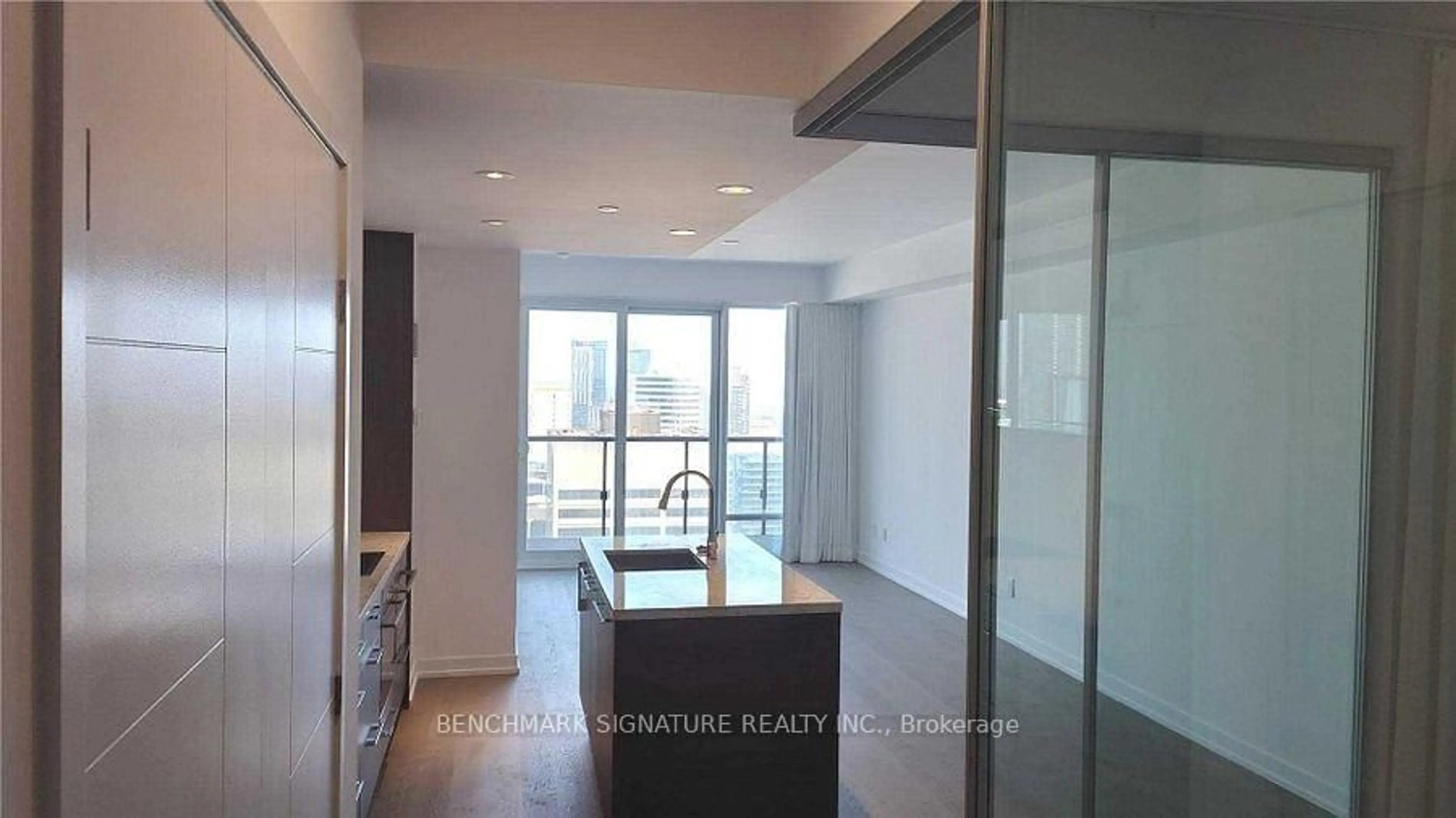 Unknown for 488 University Ave #2805, Toronto Ontario M5G 0C1