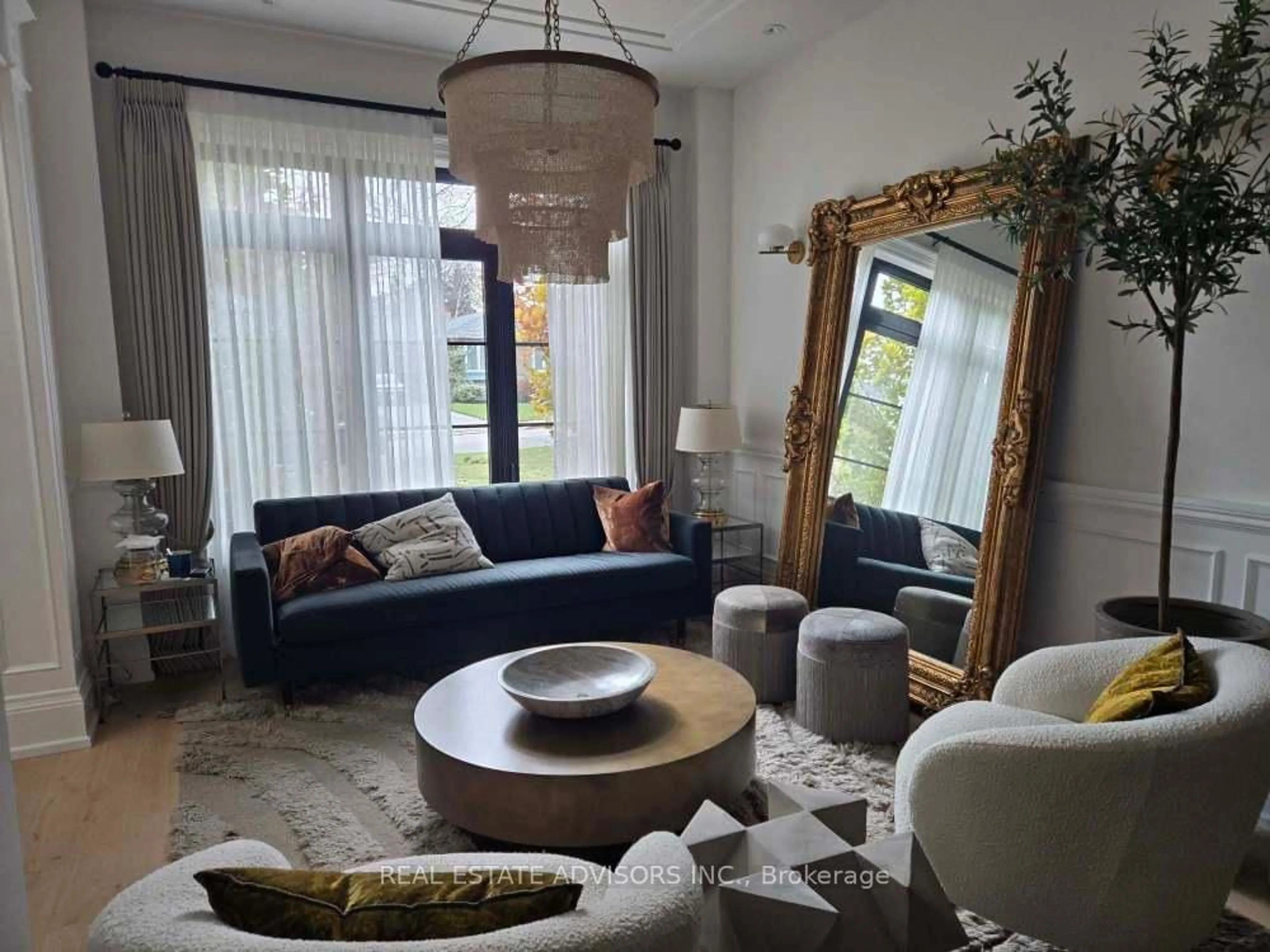 Living room with furniture, unknown for 20 Arrowstook Rd, Toronto Ontario M2K 1J9