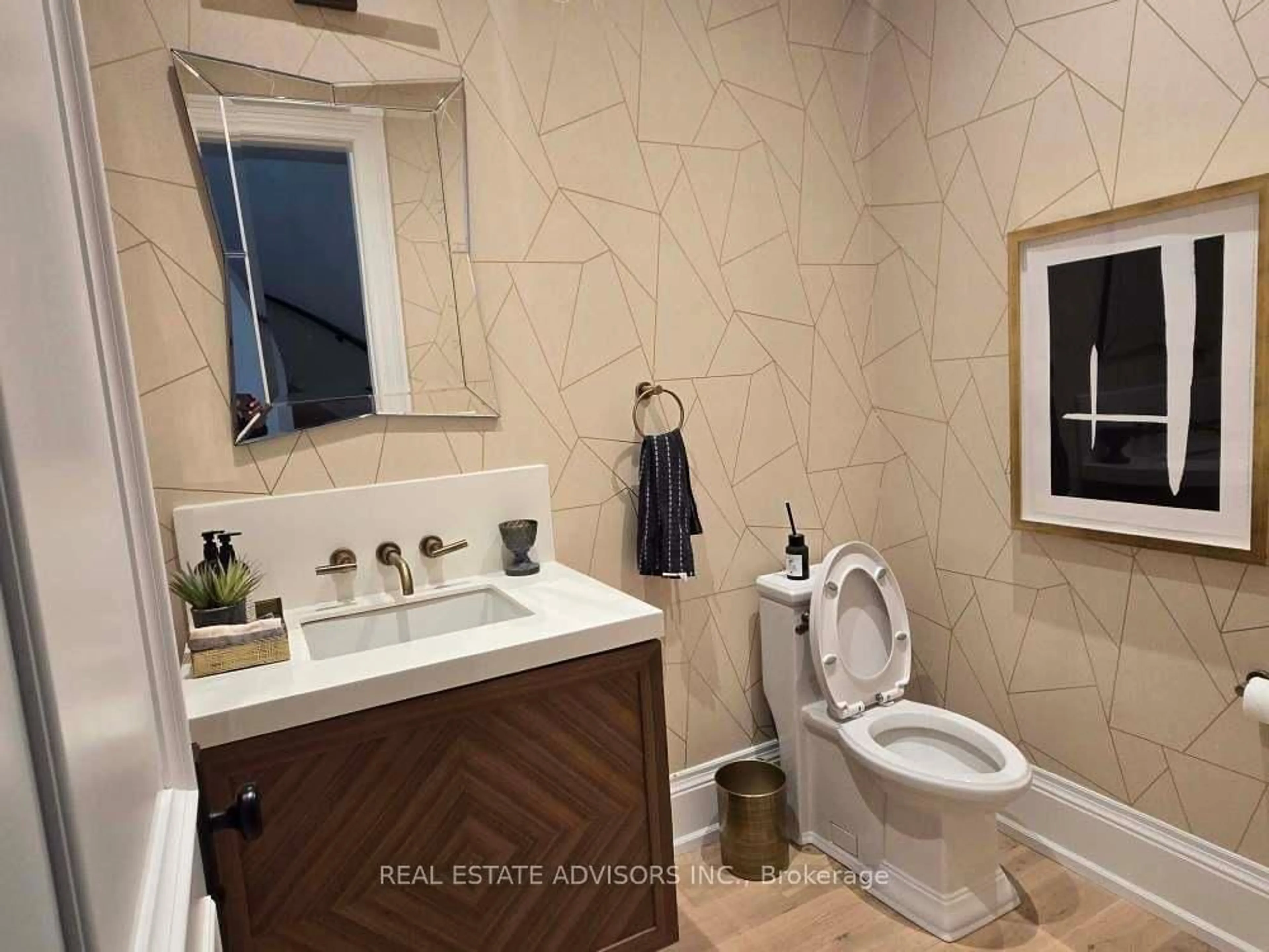 Contemporary bathroom, ceramic/tile floor for 20 Arrowstook Rd, Toronto Ontario M2K 1J9