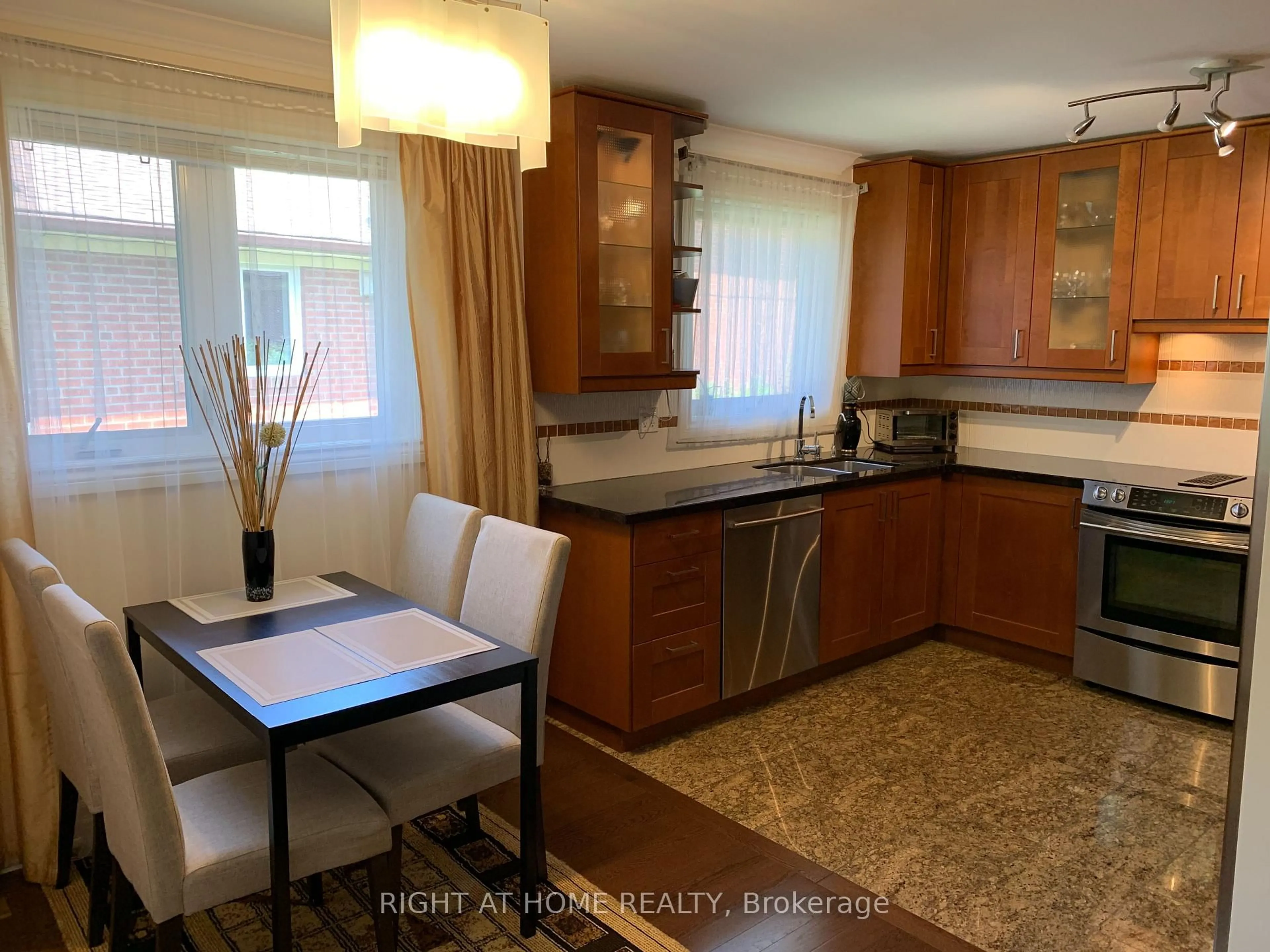 Open concept kitchen, unknown for 66 Dewlane Dr, Toronto Ontario M2R 2P8