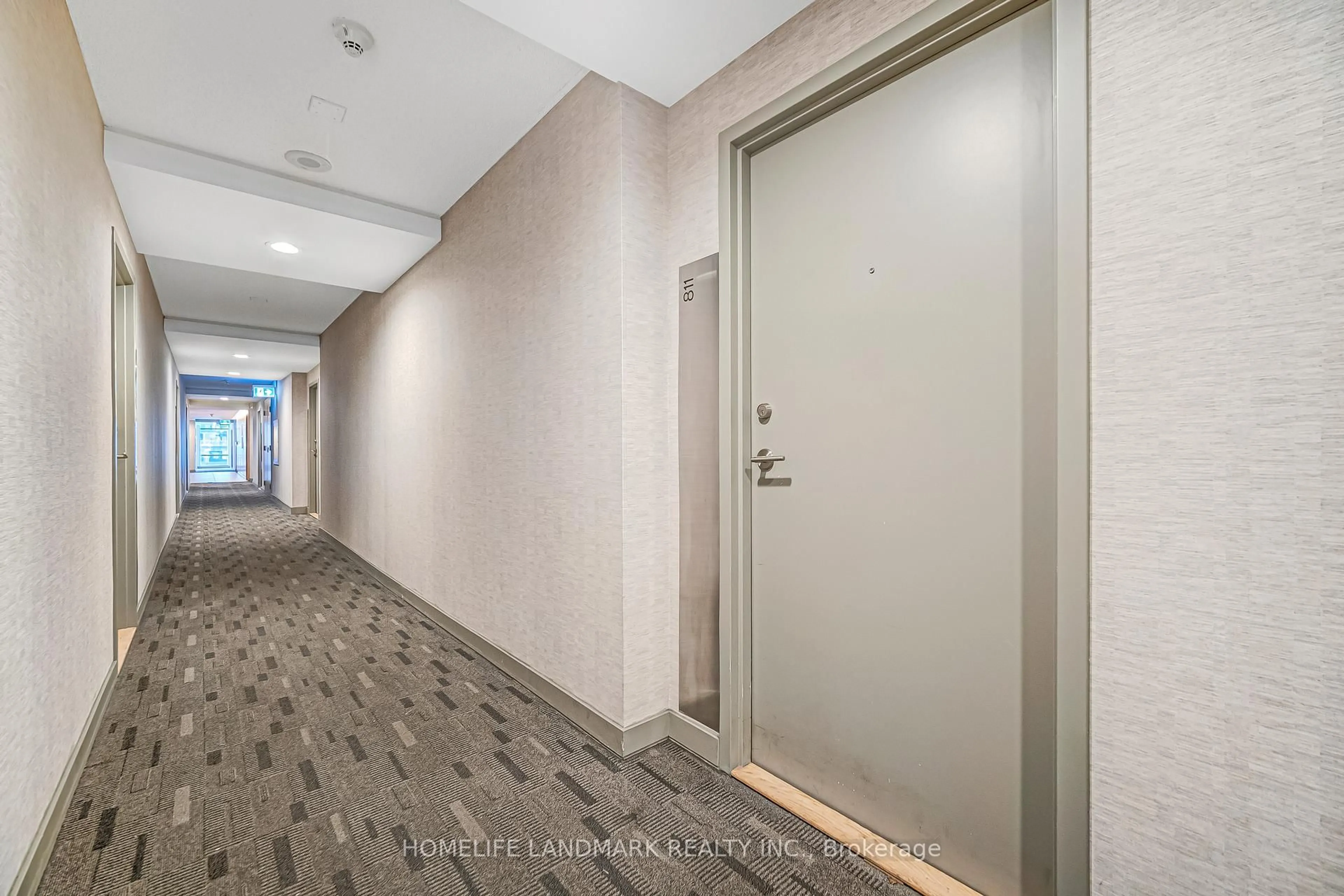 Indoor foyer for 4K Spadina Ave #unit 811, Toronto Ontario M5V 3Y9