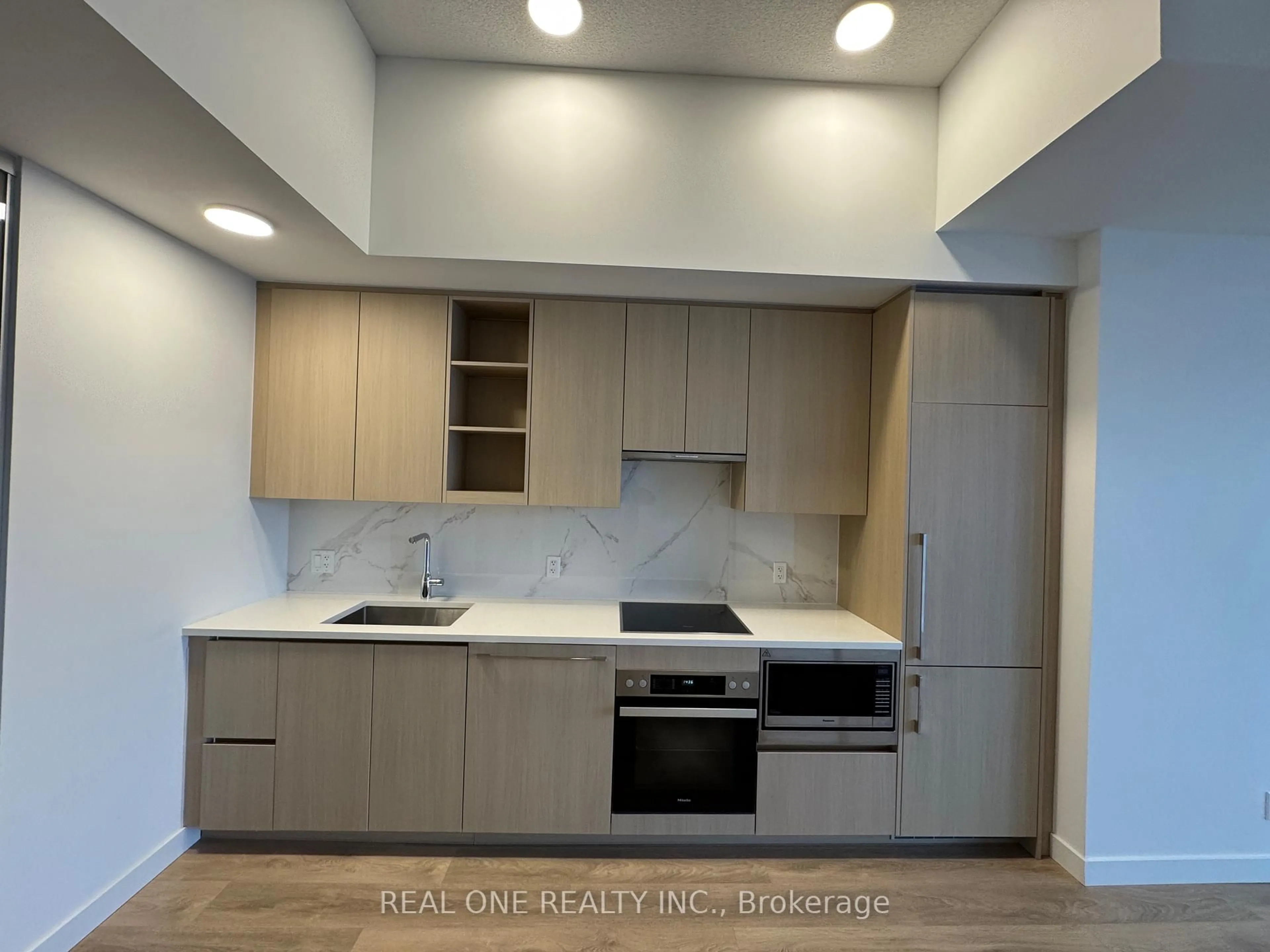 Standard kitchen, unknown for 25 McMahon Dr #503, Toronto Ontario M2K 0J1