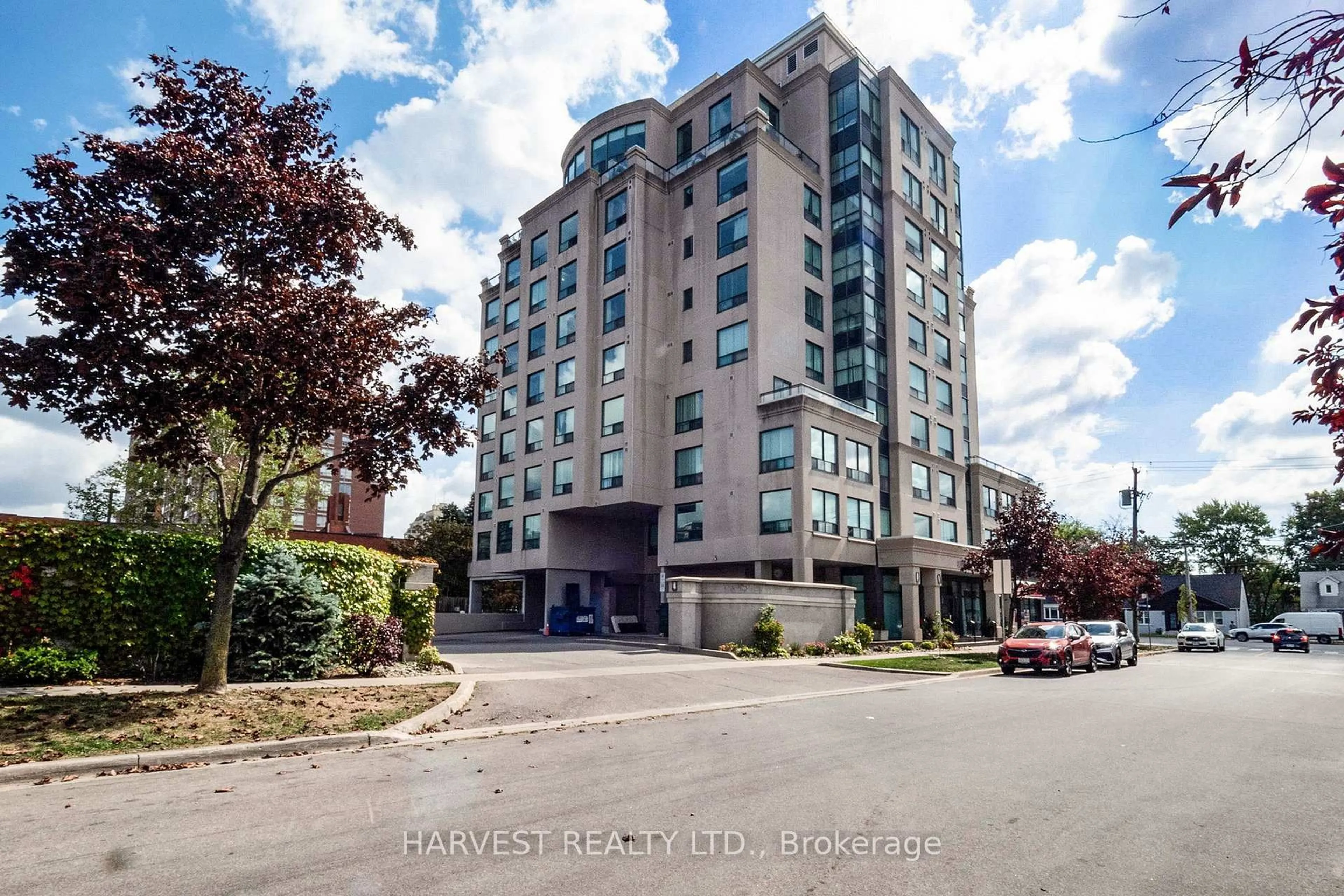 Indoor foyer for 1 Hycrest Ave #607, Toronto Ontario M2N 6V8