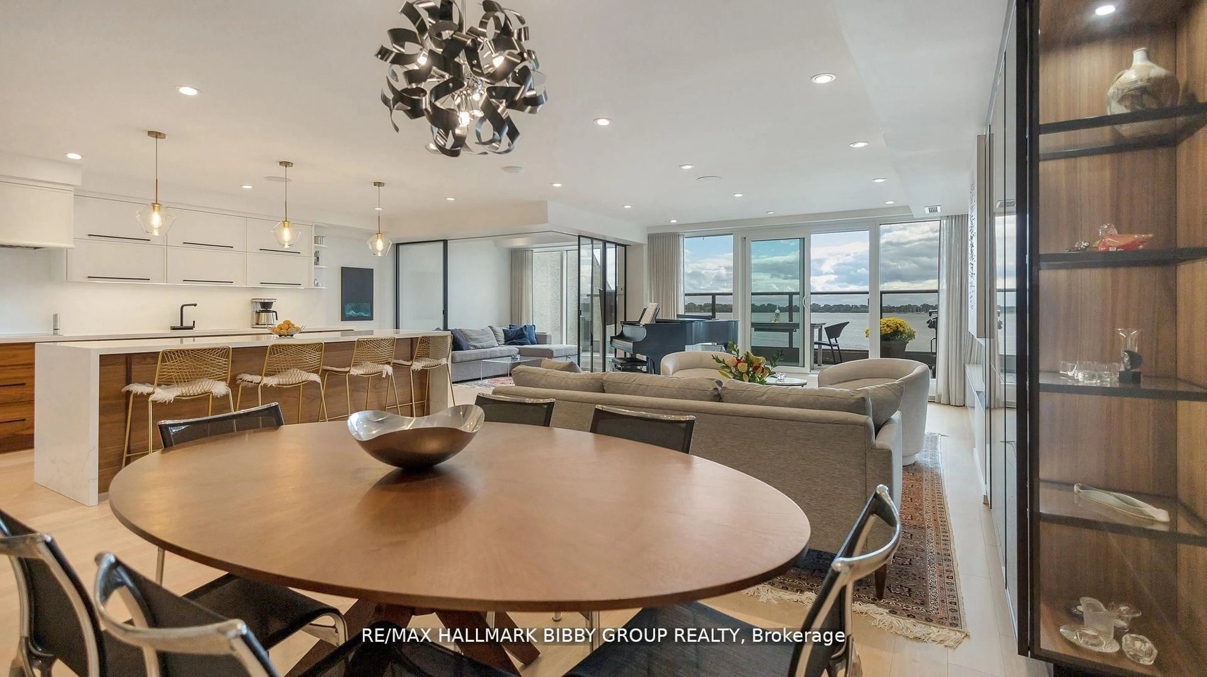 Open concept kitchen, unknown for 99 Harbour Sq #613, Toronto Ontario M5J 2H2