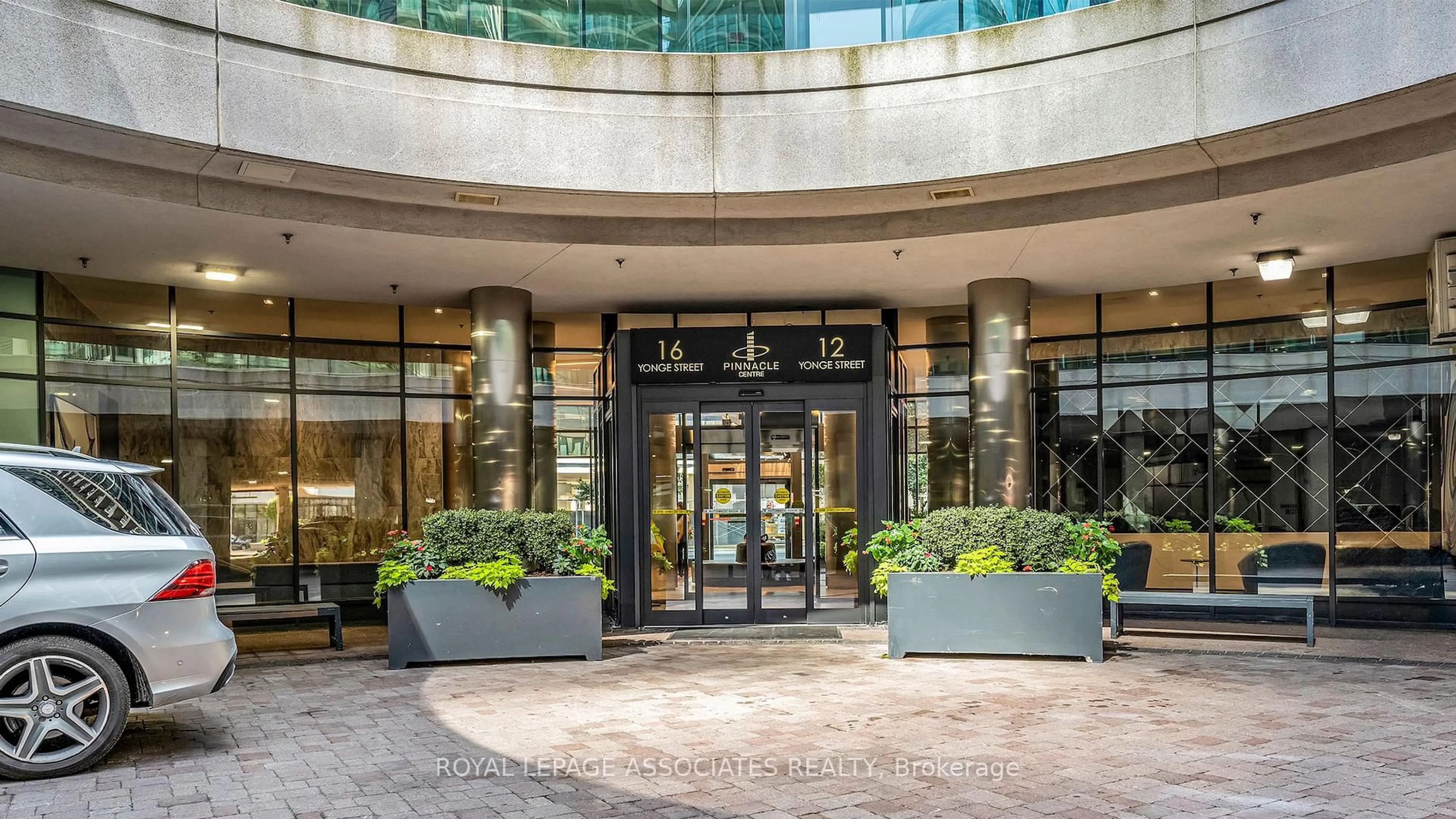 Lobby for 16 Yonge St #2407, Toronto Ontario M5E 2A1