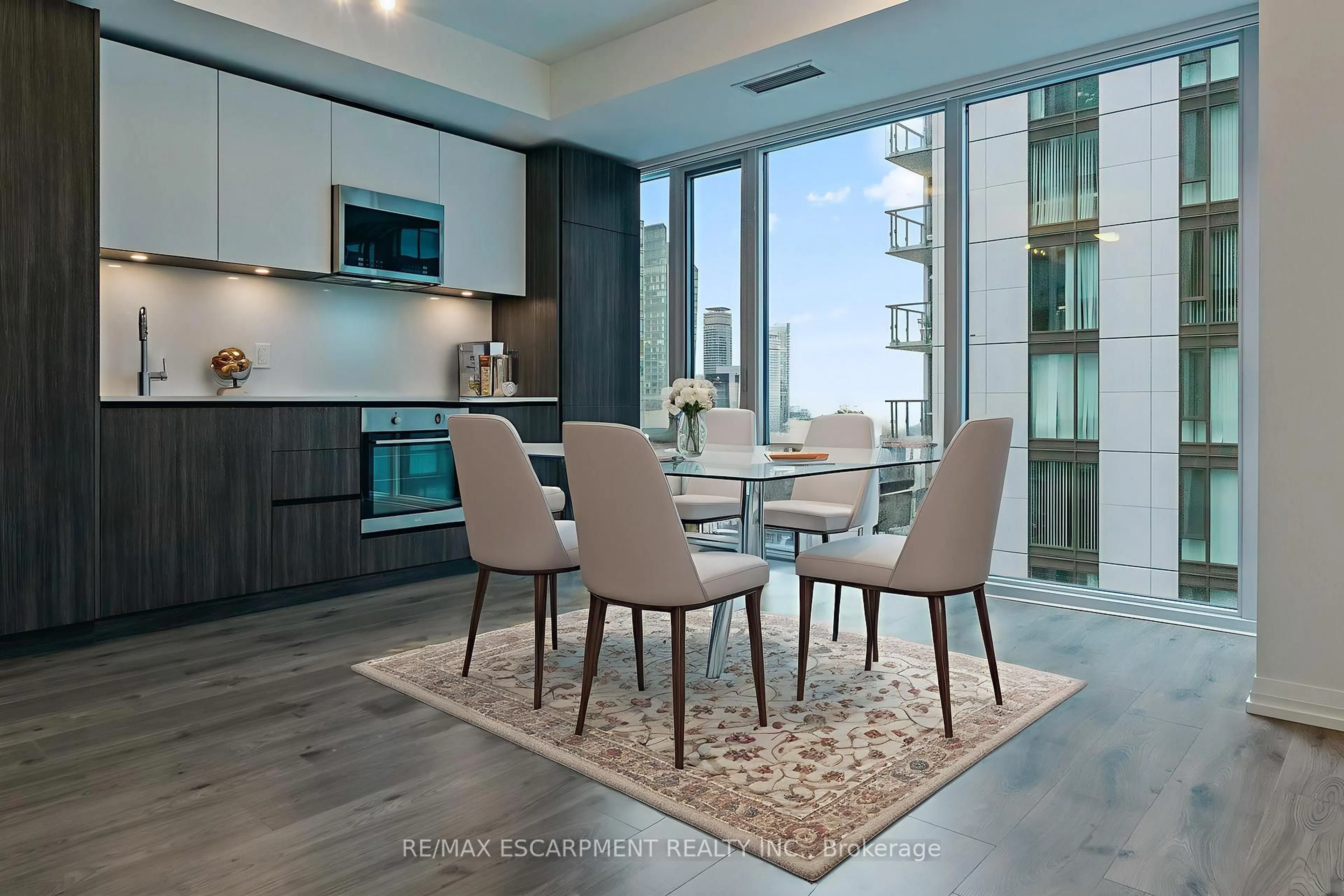Open concept kitchen, unknown for 28 Widmer St #4021, Toronto Ontario M5V 0T2