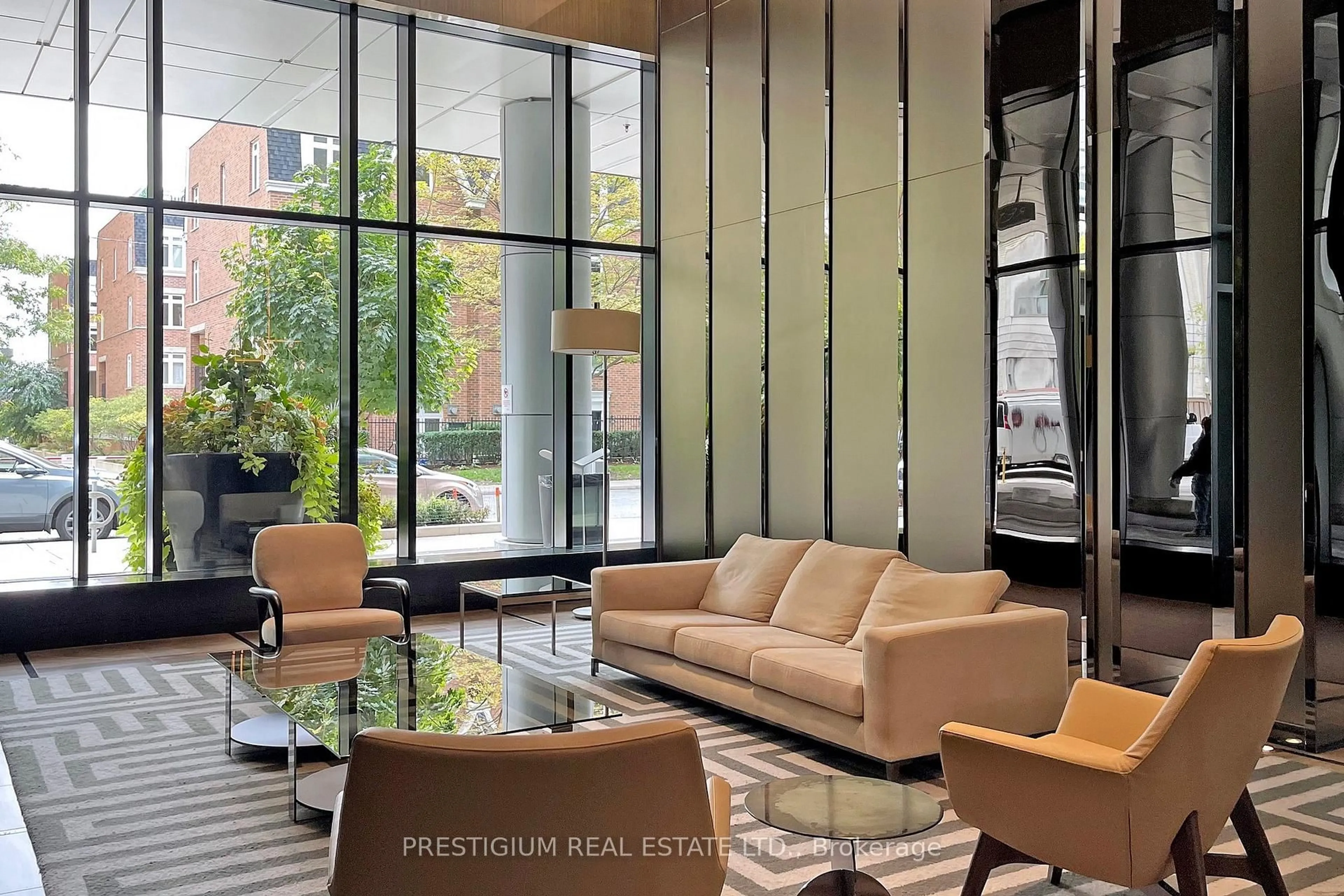 Lobby for 98 Lillian St #314, Toronto Ontario M4S 0A5