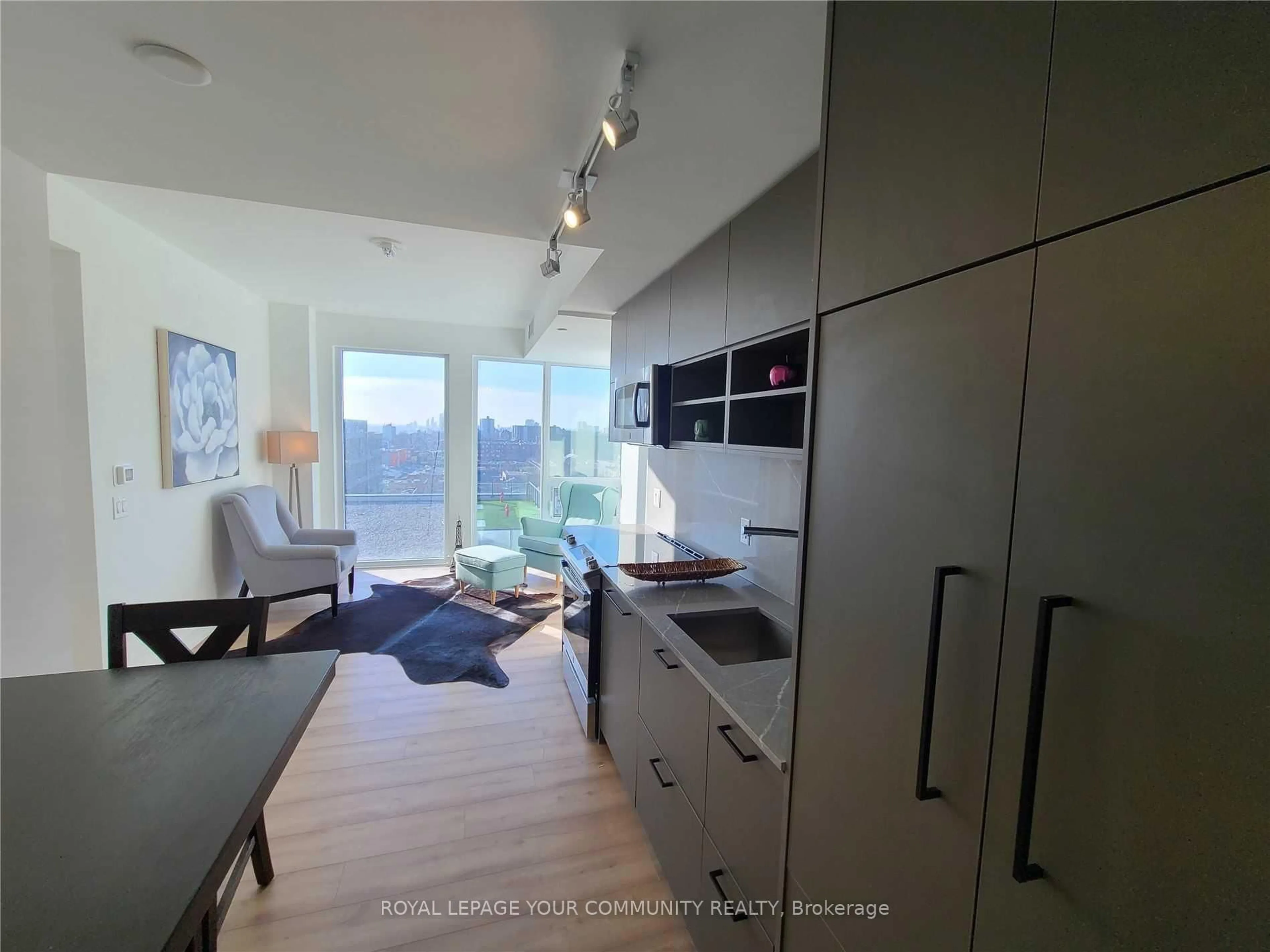 Open concept kitchen, unknown for 135 East Liberty St #1503, Toronto Ontario M6K 0G7