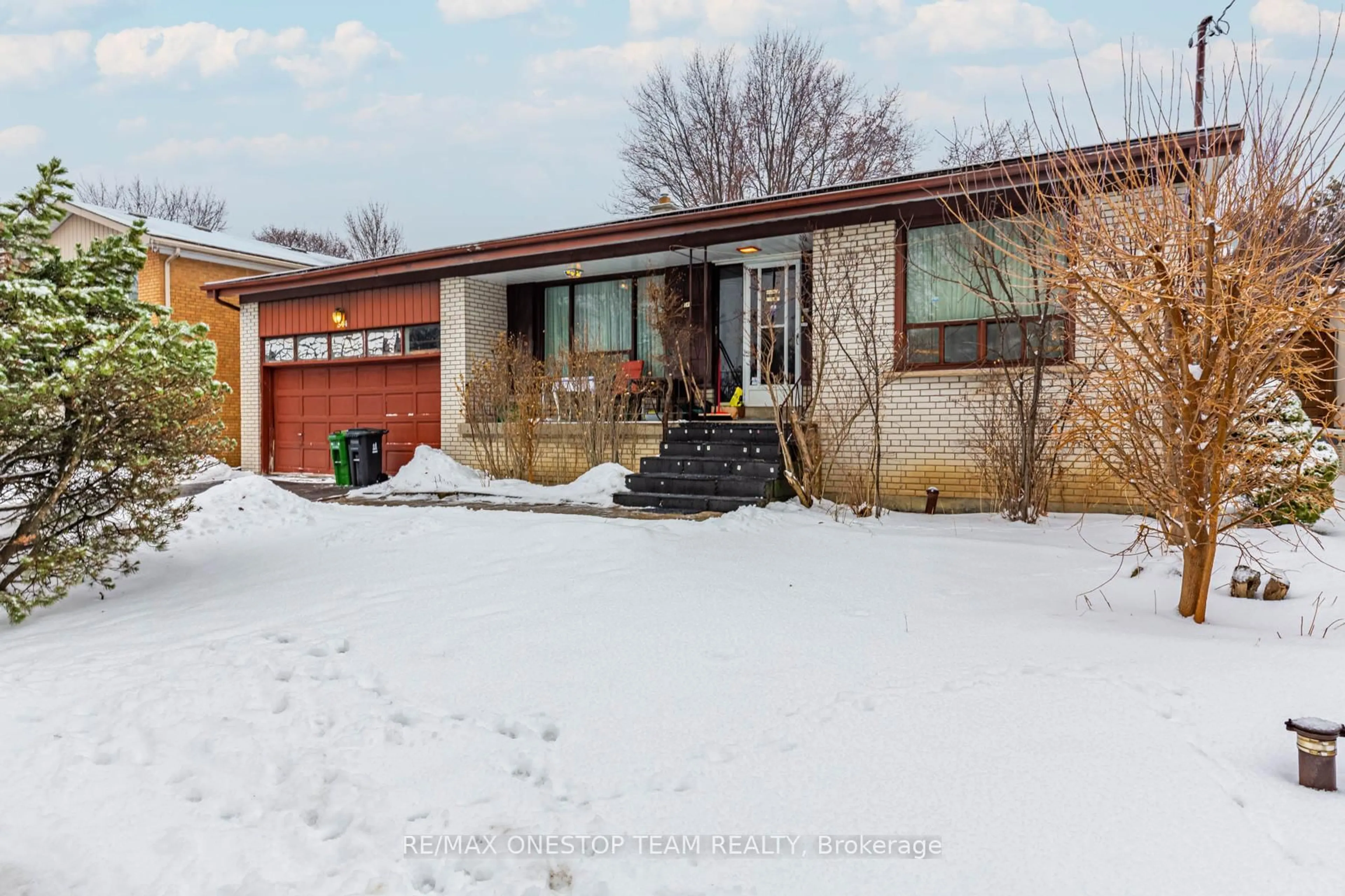 Home with brick exterior material, street for 344 Pleasant Ave, Toronto Ontario M2R 2R4