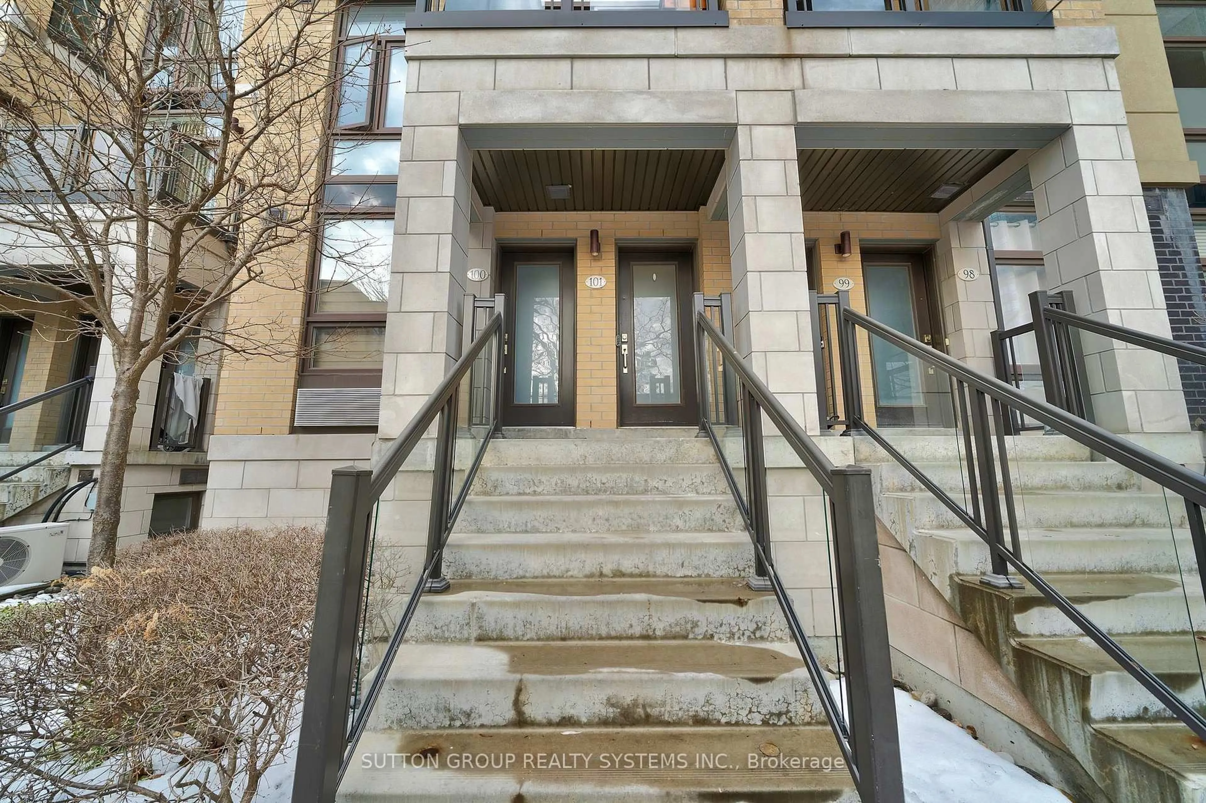 Stairs for 23 Eldora Ave #101, Toronto Ontario M2M 0B5