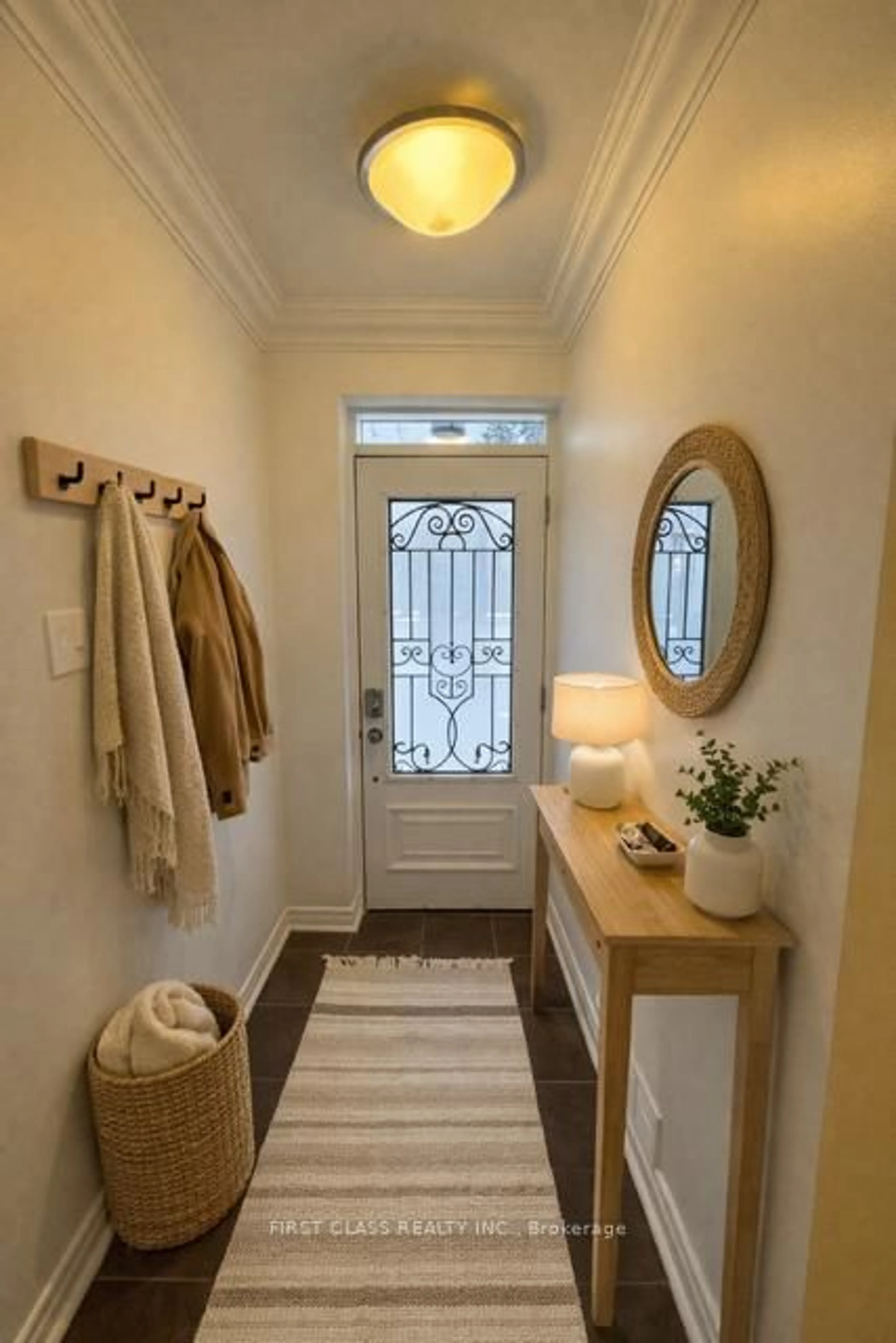 Indoor entryway for 48 Overton Cres, Toronto Ontario M3B 2V2