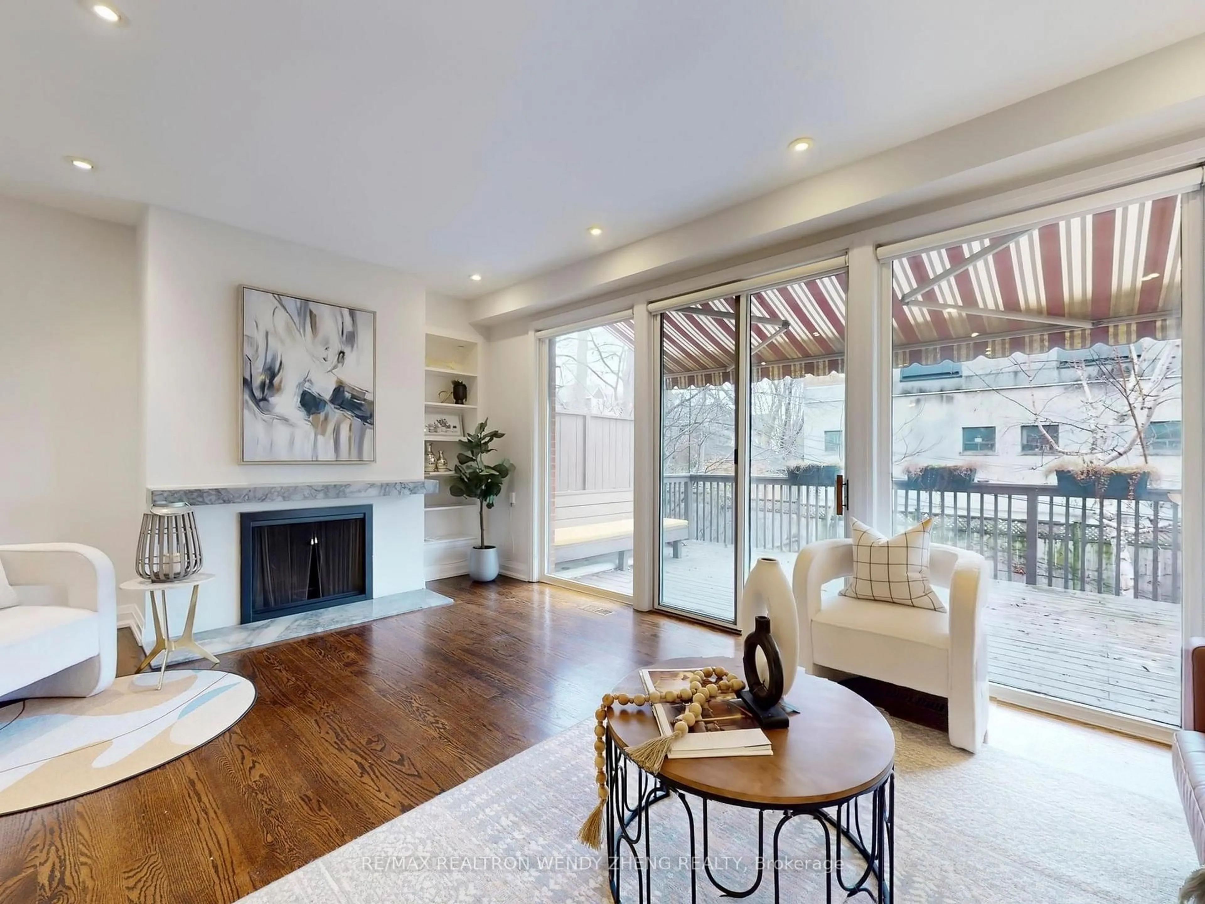 Living room with furniture, unknown for 47 Melgund Rd, Toronto Ontario M5R 2A1