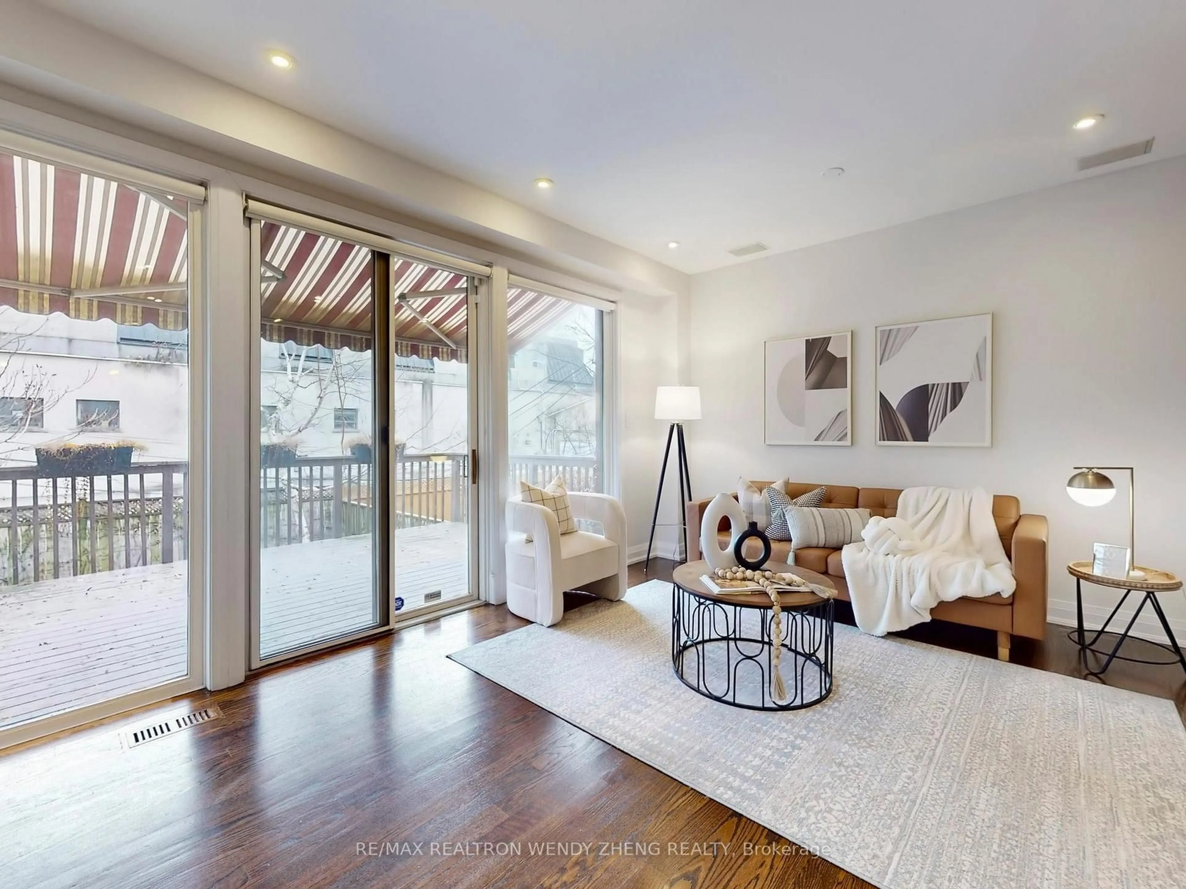 Living room with furniture, unknown for 47 Melgund Rd, Toronto Ontario M5R 2A1