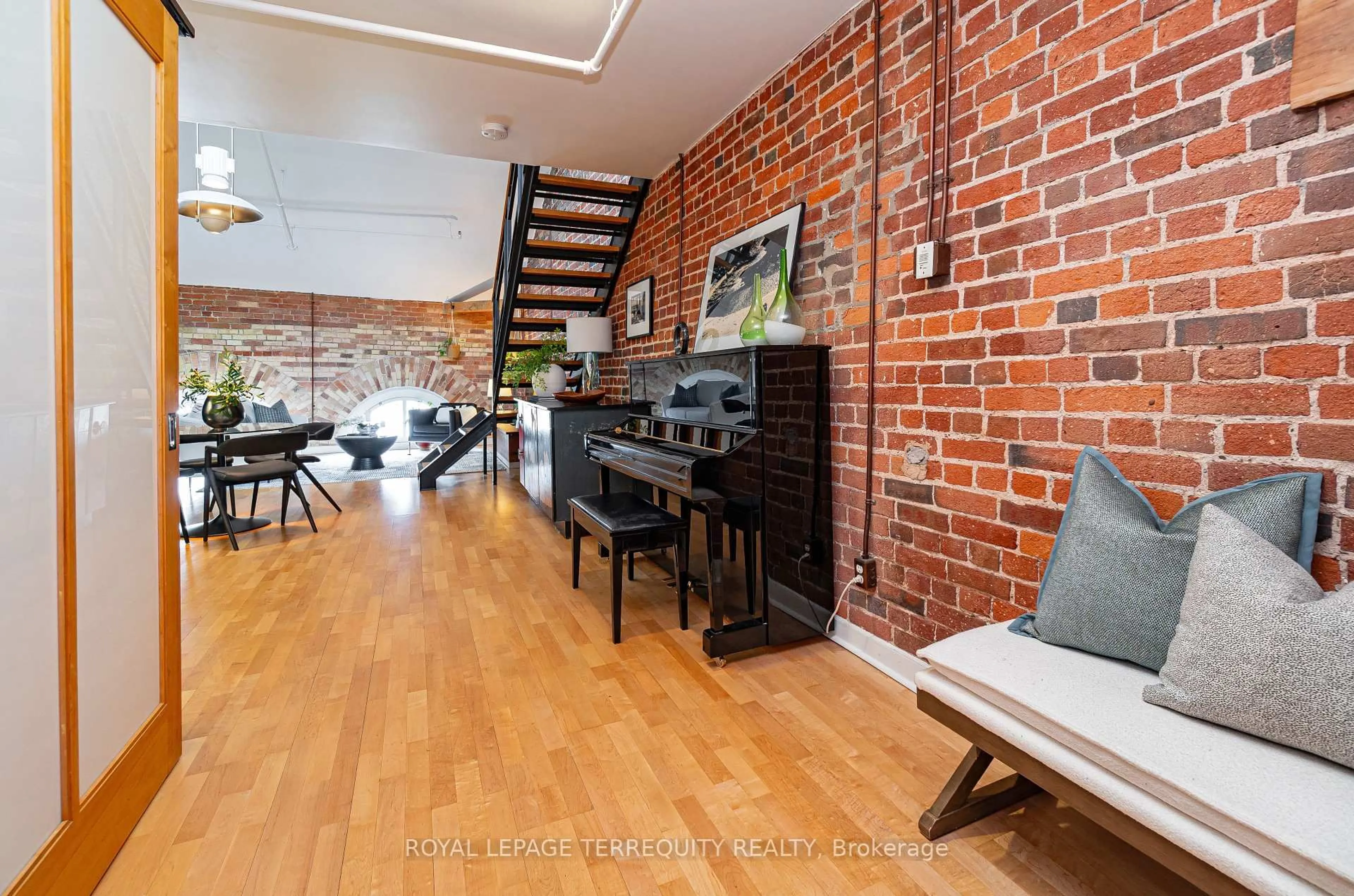 Unknown for 81A Front St #409, Toronto Ontario M5E 1Z7