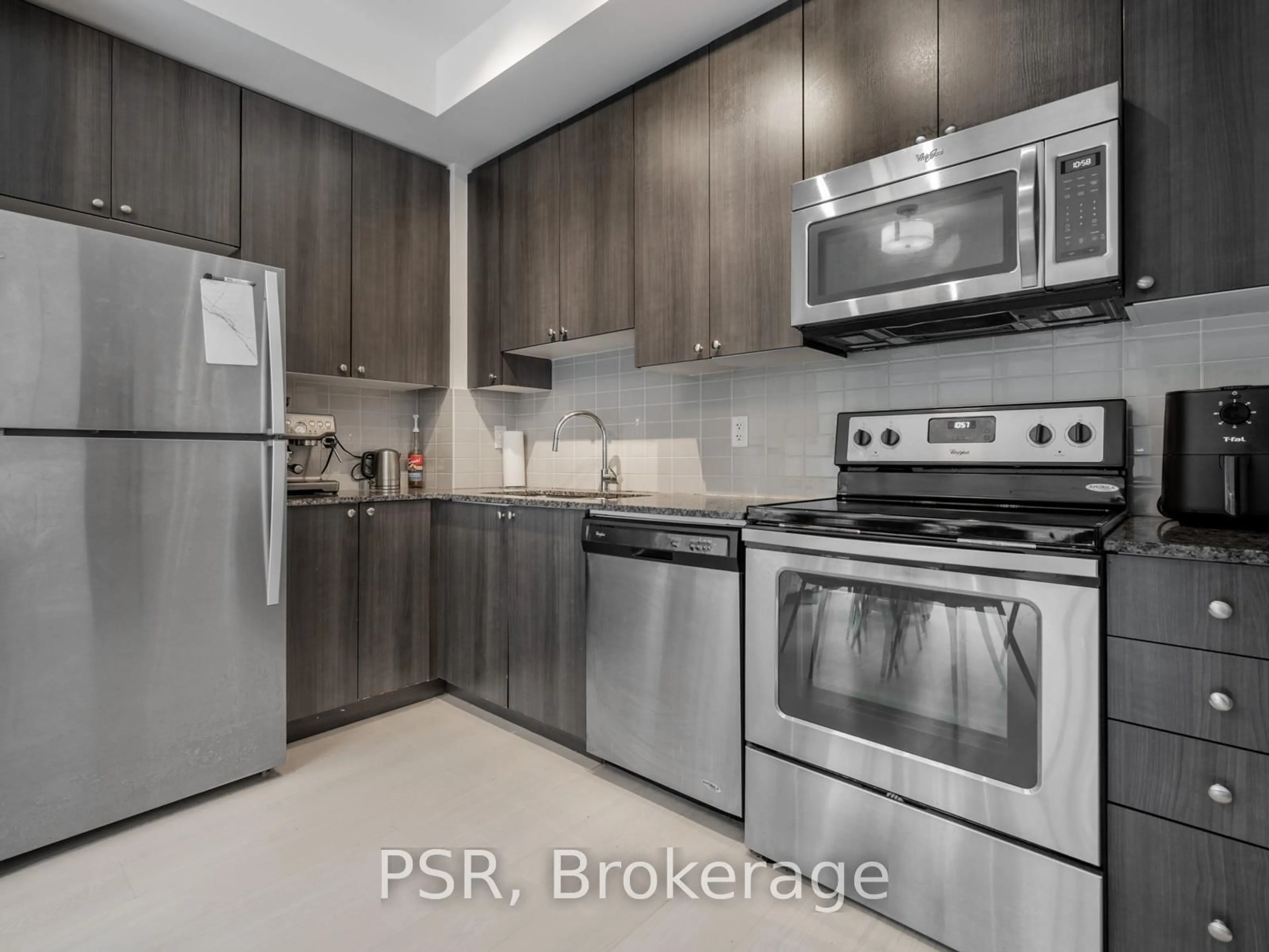 Standard kitchen, ceramic/tile floor for 68 Merton St #202, Toronto Ontario M4S 1A1