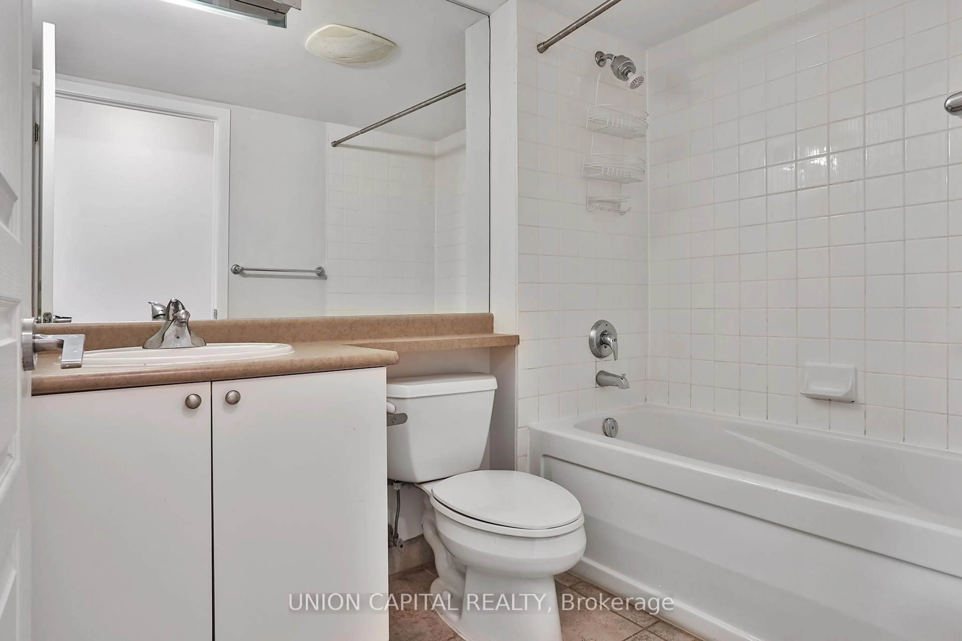 Standard bathroom, unknown for 18 Yonge St #2306, Toronto Ontario M5E 1R4