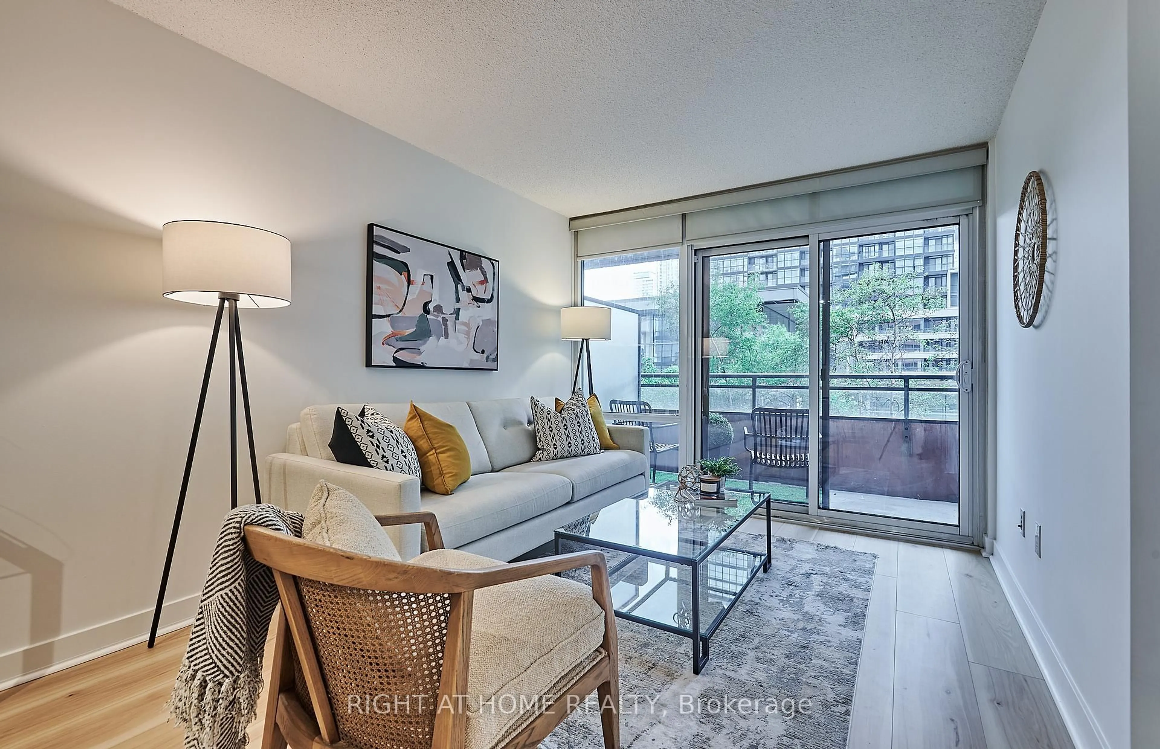 Living room with furniture, unknown for 4K Spadina Ave #323, Toronto Ontario M5V 3Y9