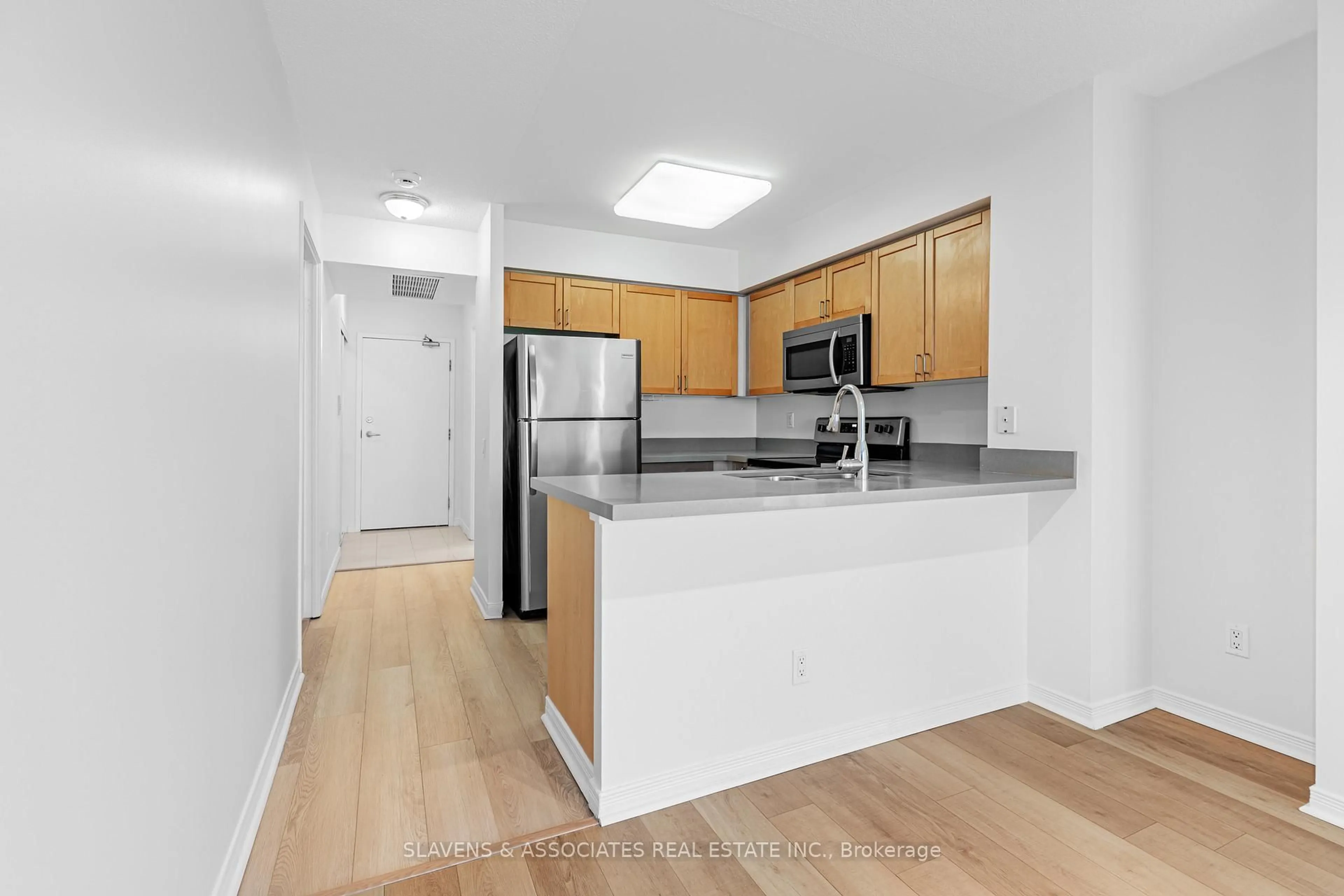 Standard kitchen, unknown for 30 Harrison Garden Blvd #2306, Toronto Ontario M2N 7A9