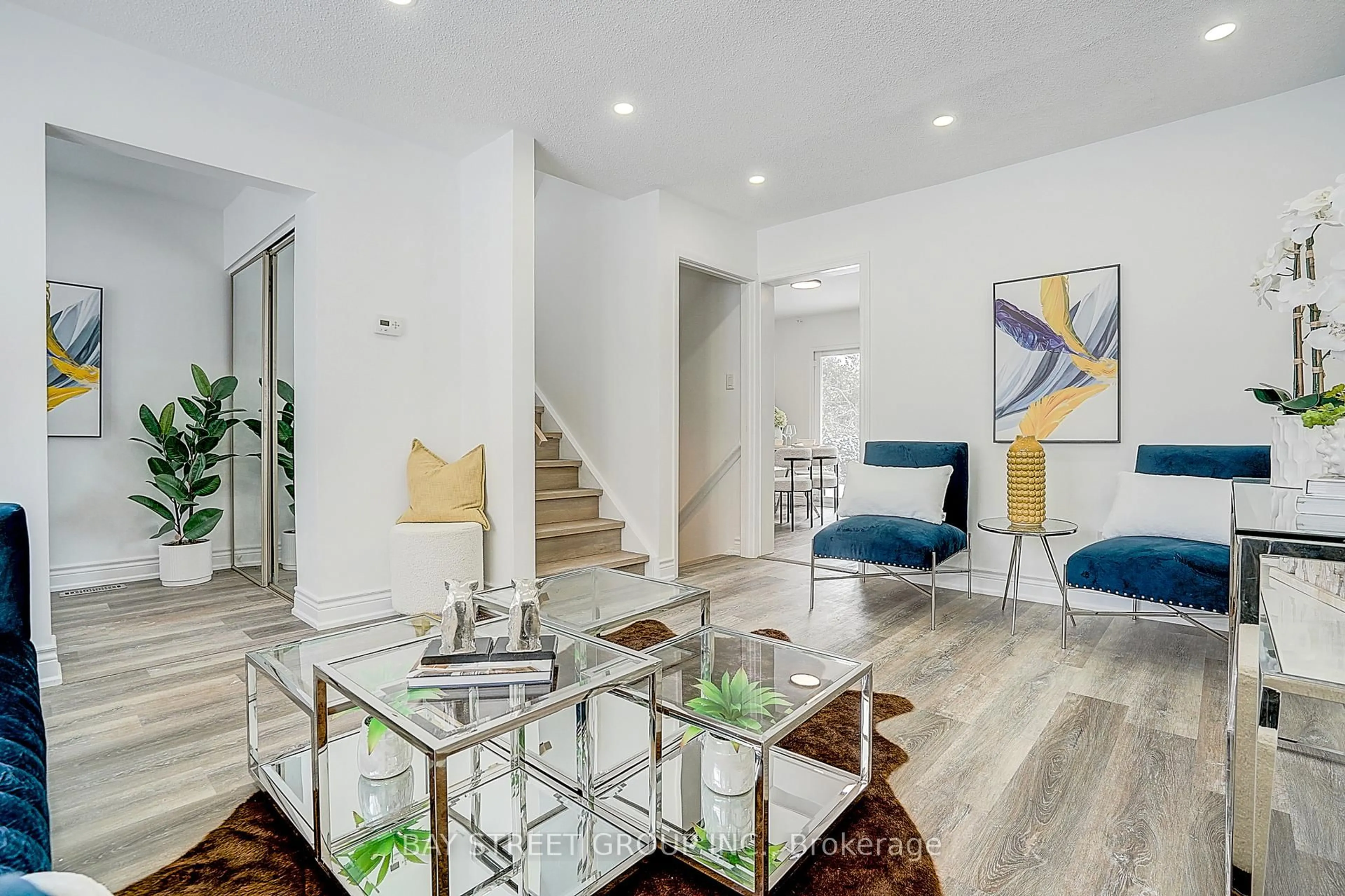 Unknown for 224 Hollyberry Tr, Toronto Ontario M2H 2P4