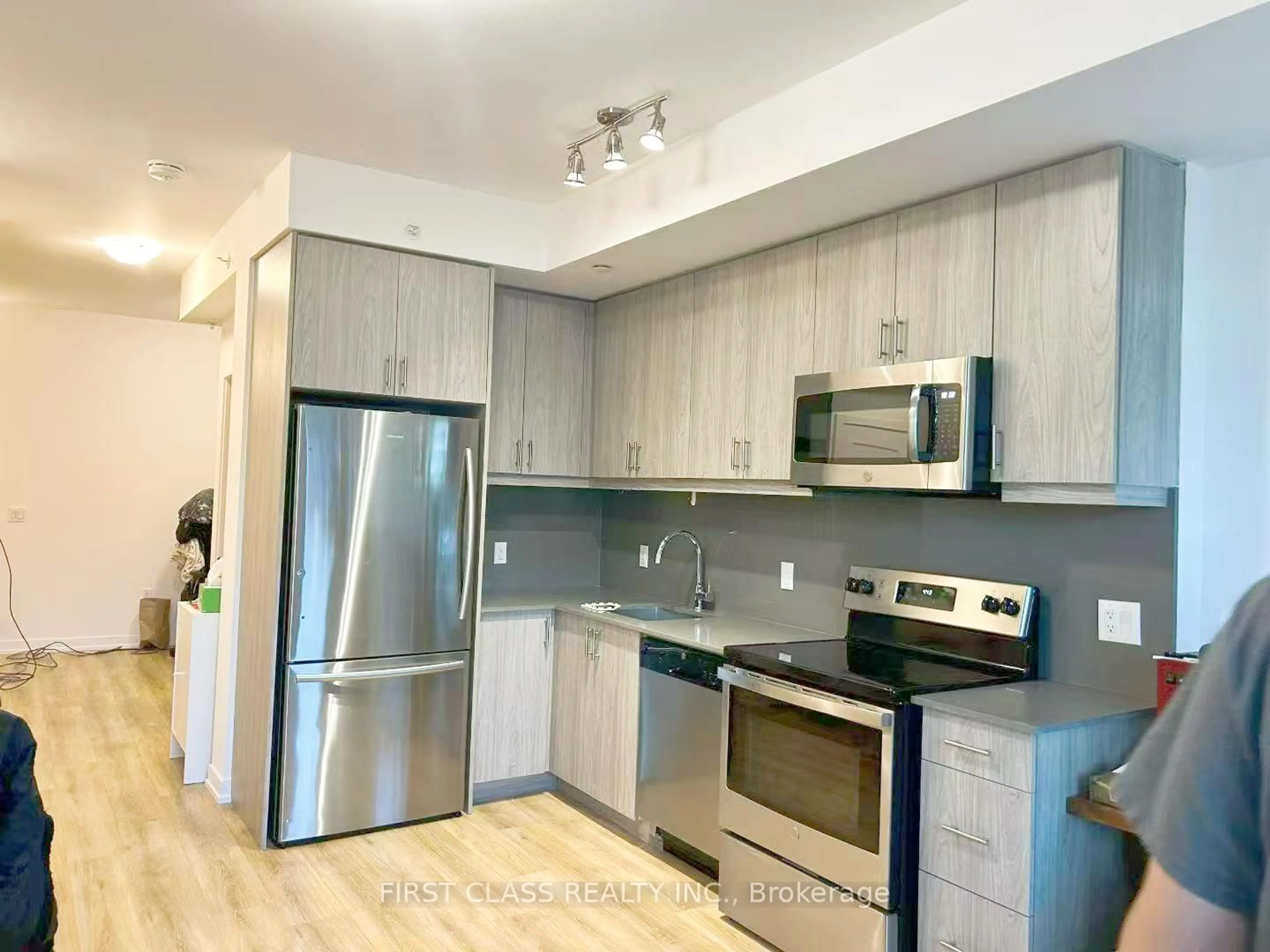Open concept kitchen, unknown for 57 Finch Ave #24, Toronto Ontario M2N 0K9