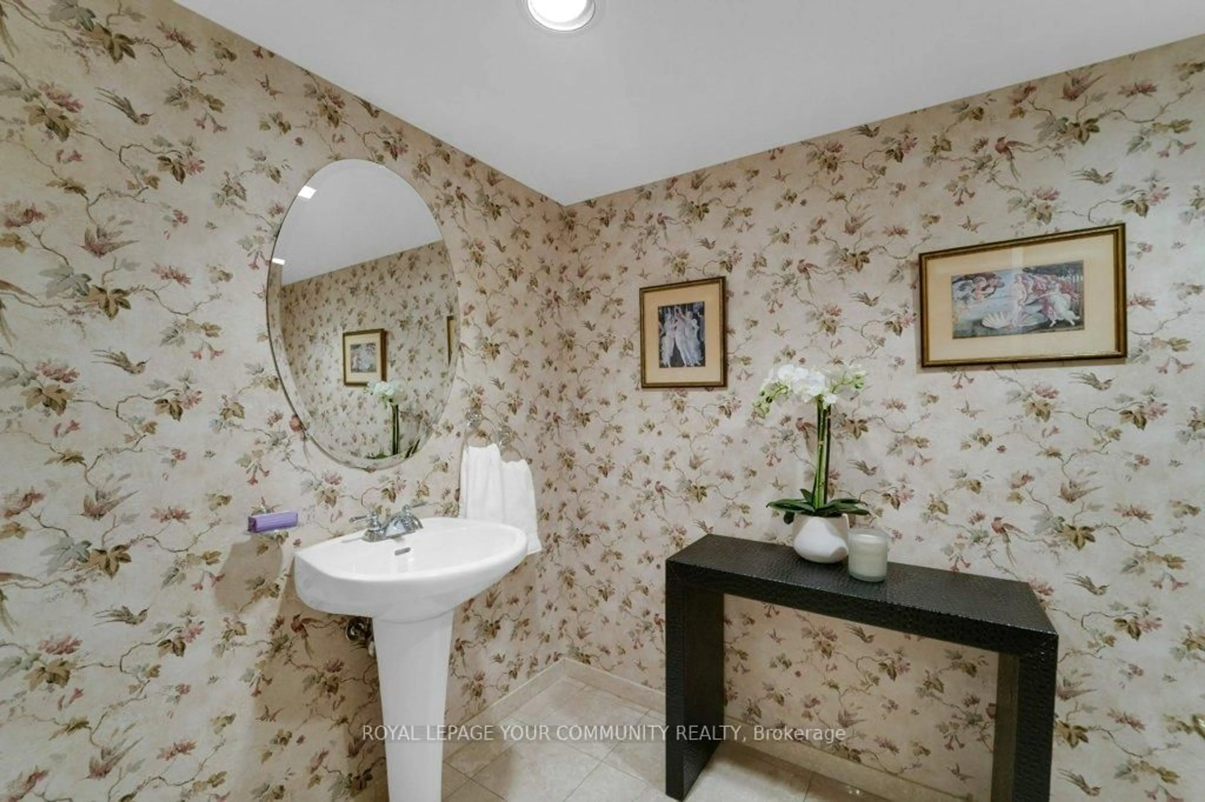 Standard bathroom, ceramic/tile floor for 89 Skymark Dr #707, Toronto Ontario M2H 3S6