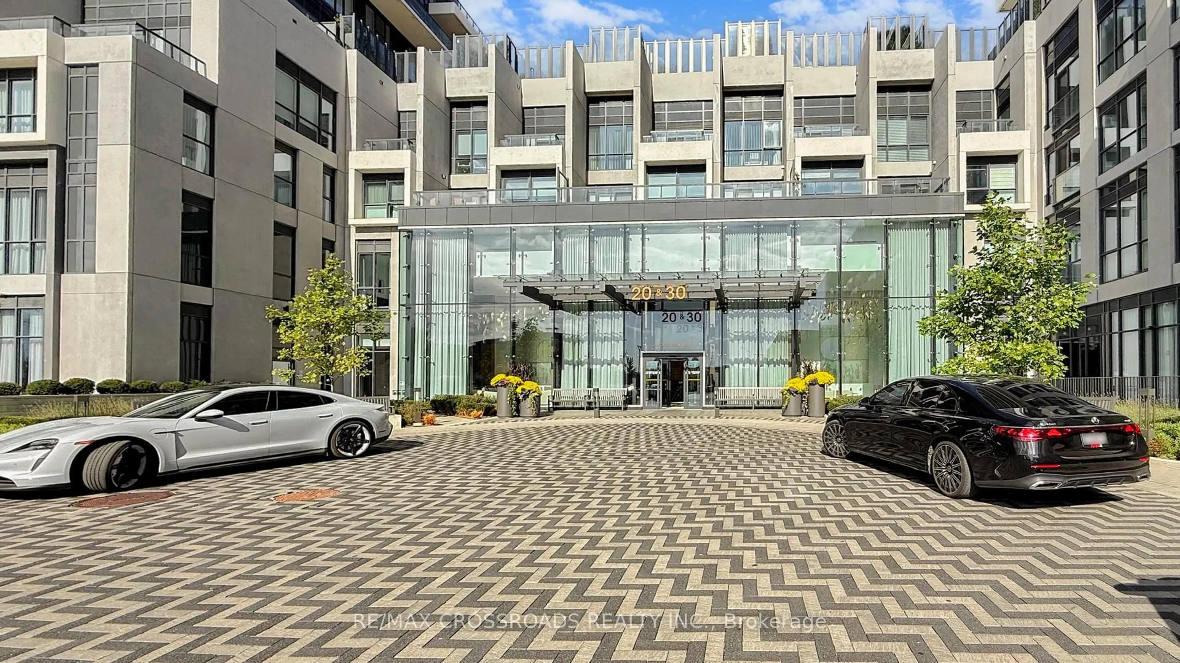 Lobby for 30 Inn on the park Dr #4210, Toronto Ontario M3C 0P7