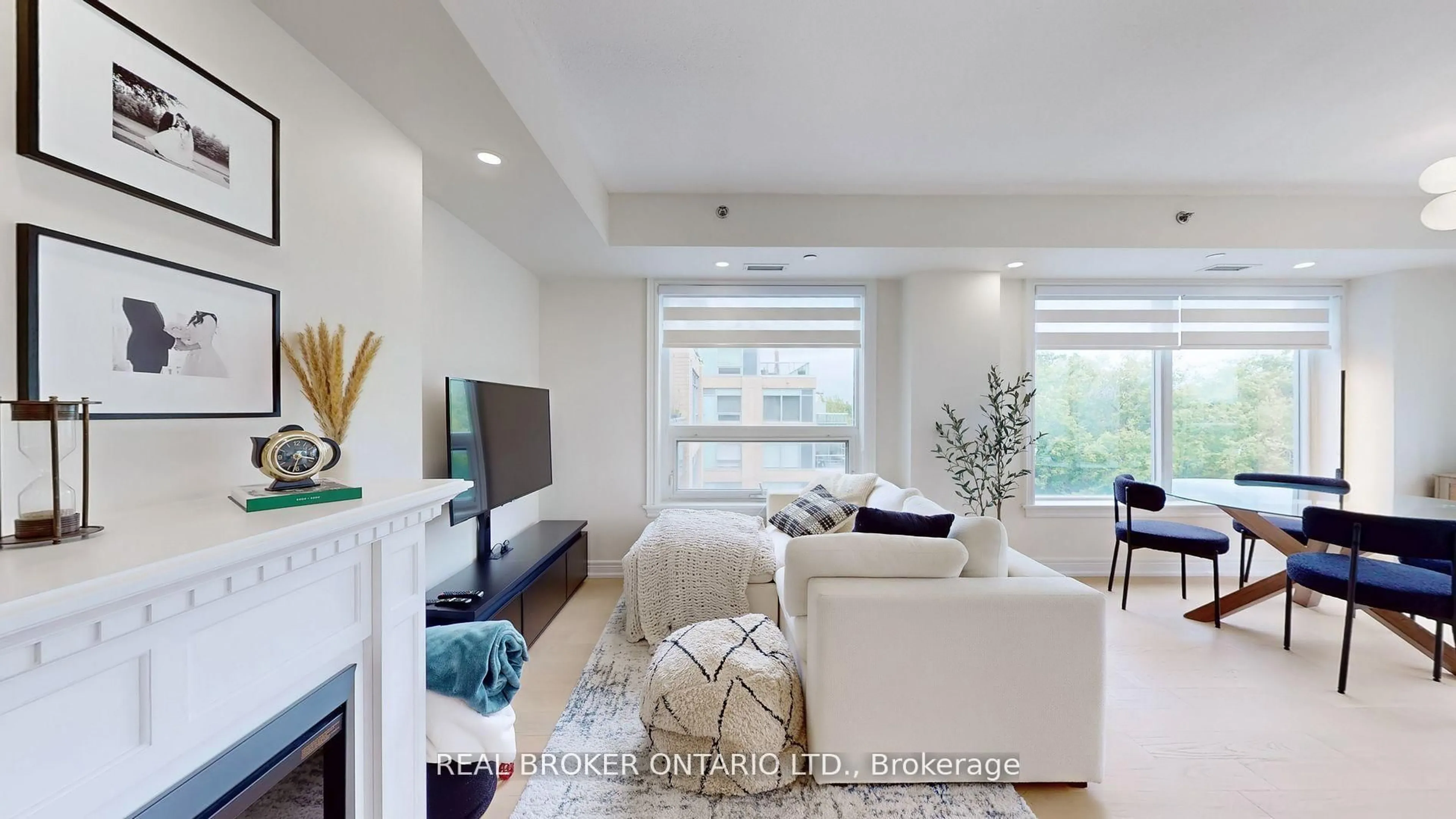 Living room with furniture, unknown for 701 Sheppard Ave #415, Toronto Ontario M3H 0B2