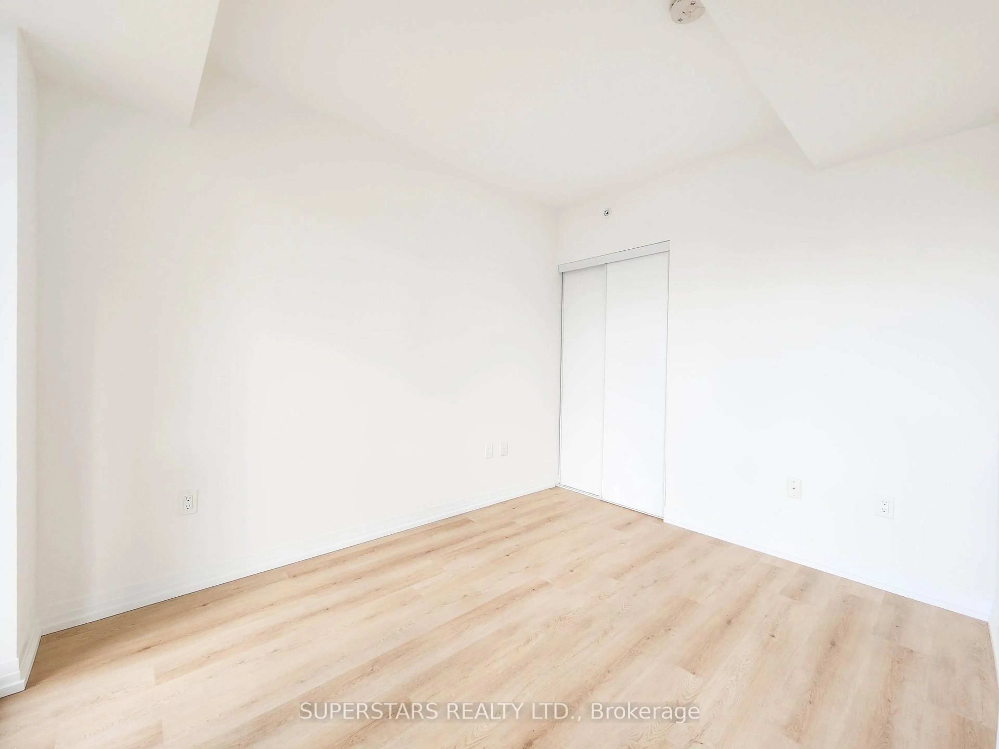 A pic of a room for 251 Jarvis St #2209, Toronto Ontario M5B 0C3