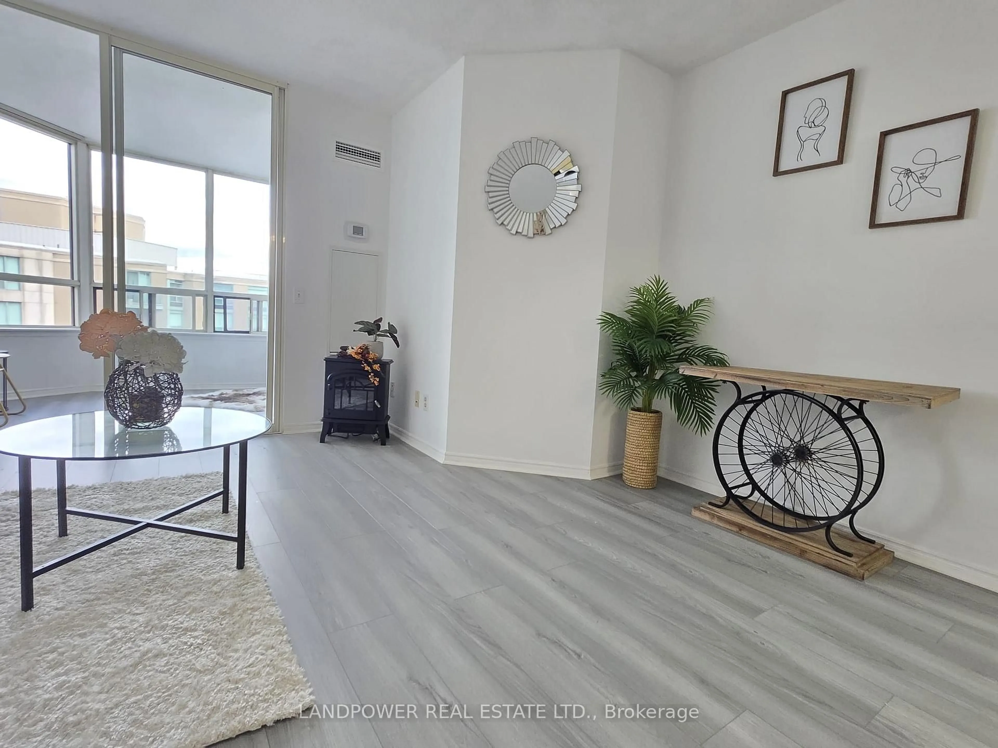 Indoor entryway for 7 Bishop Ave #1106, Toronto Ontario M2M 4J4