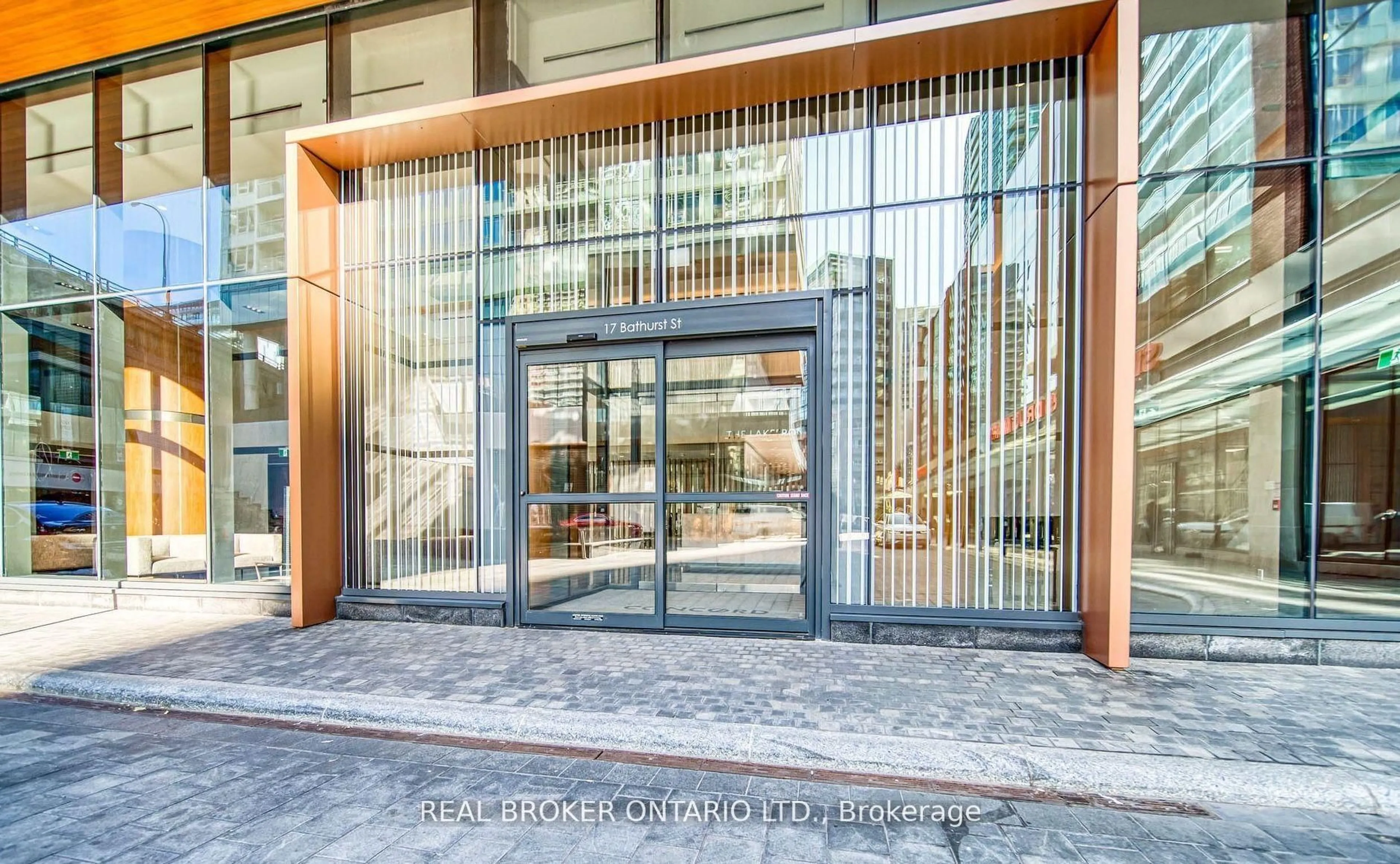 Indoor foyer for 17 Bathurst St #1507, Toronto Ontario M5V 0N1