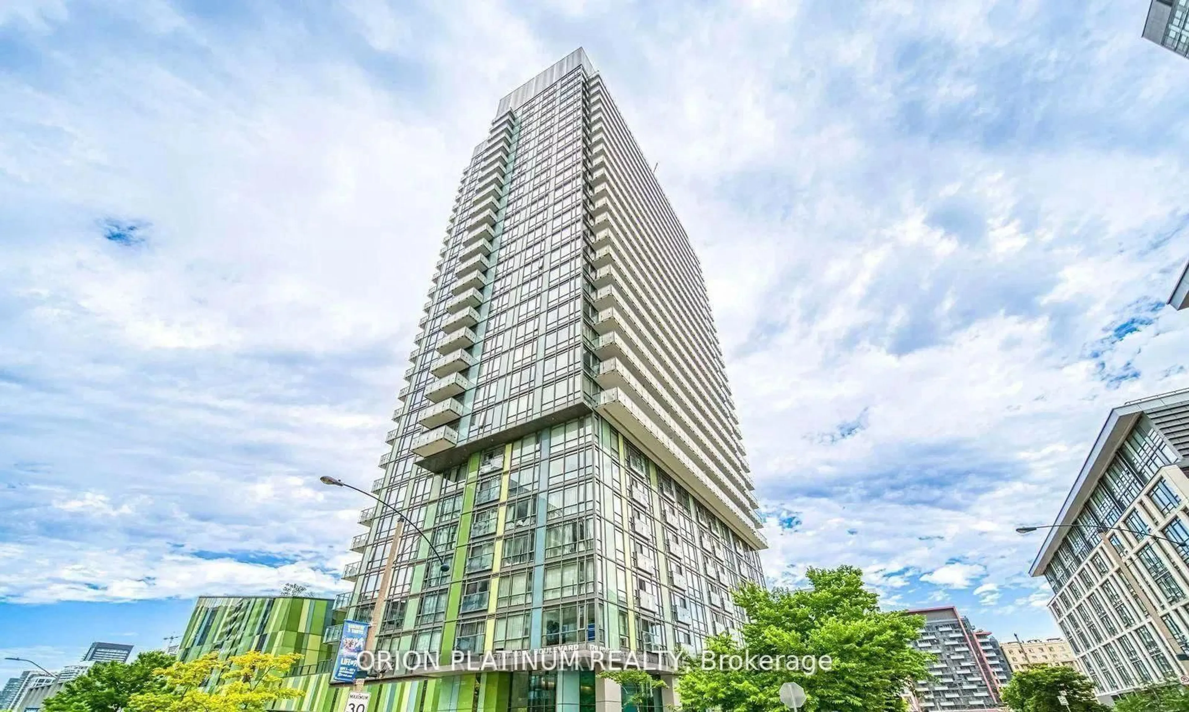 Indoor foyer for 170 Fort York Blvd #2111, Toronto Ontario M5V 0E6