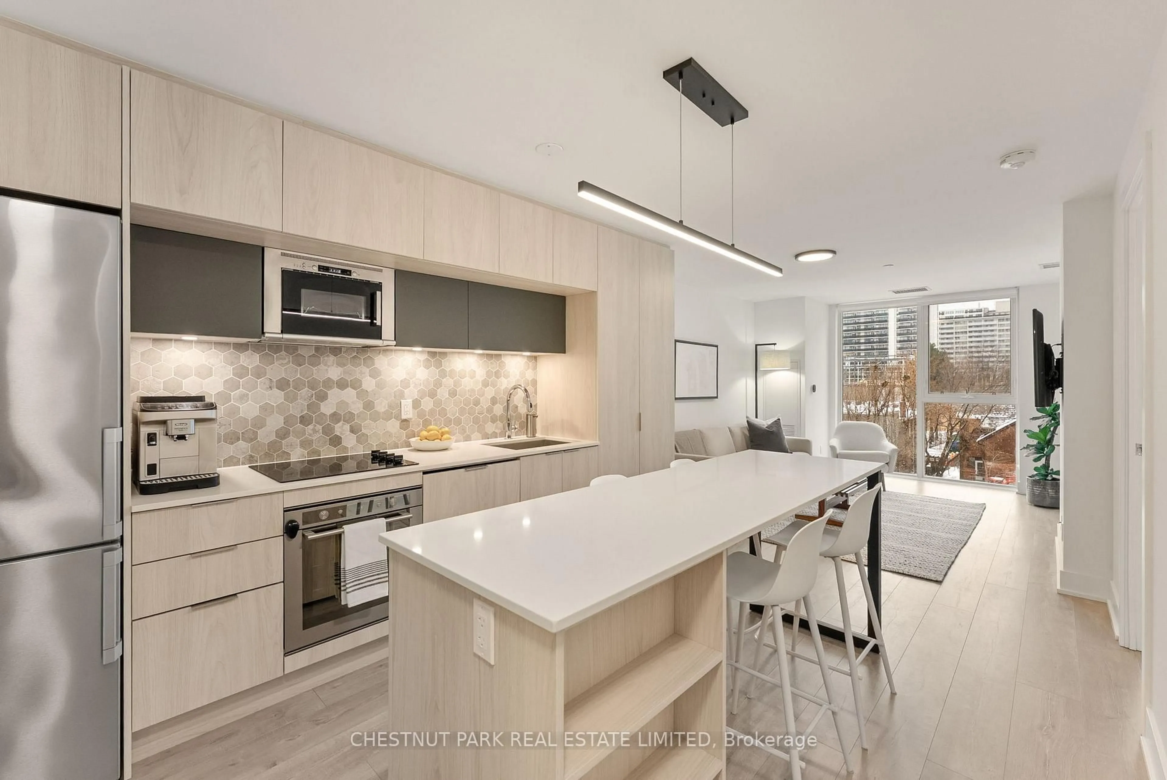 Open concept kitchen, ceramic/tile floor for 1 Belsize Dr #314, Toronto Ontario M4S 0B9