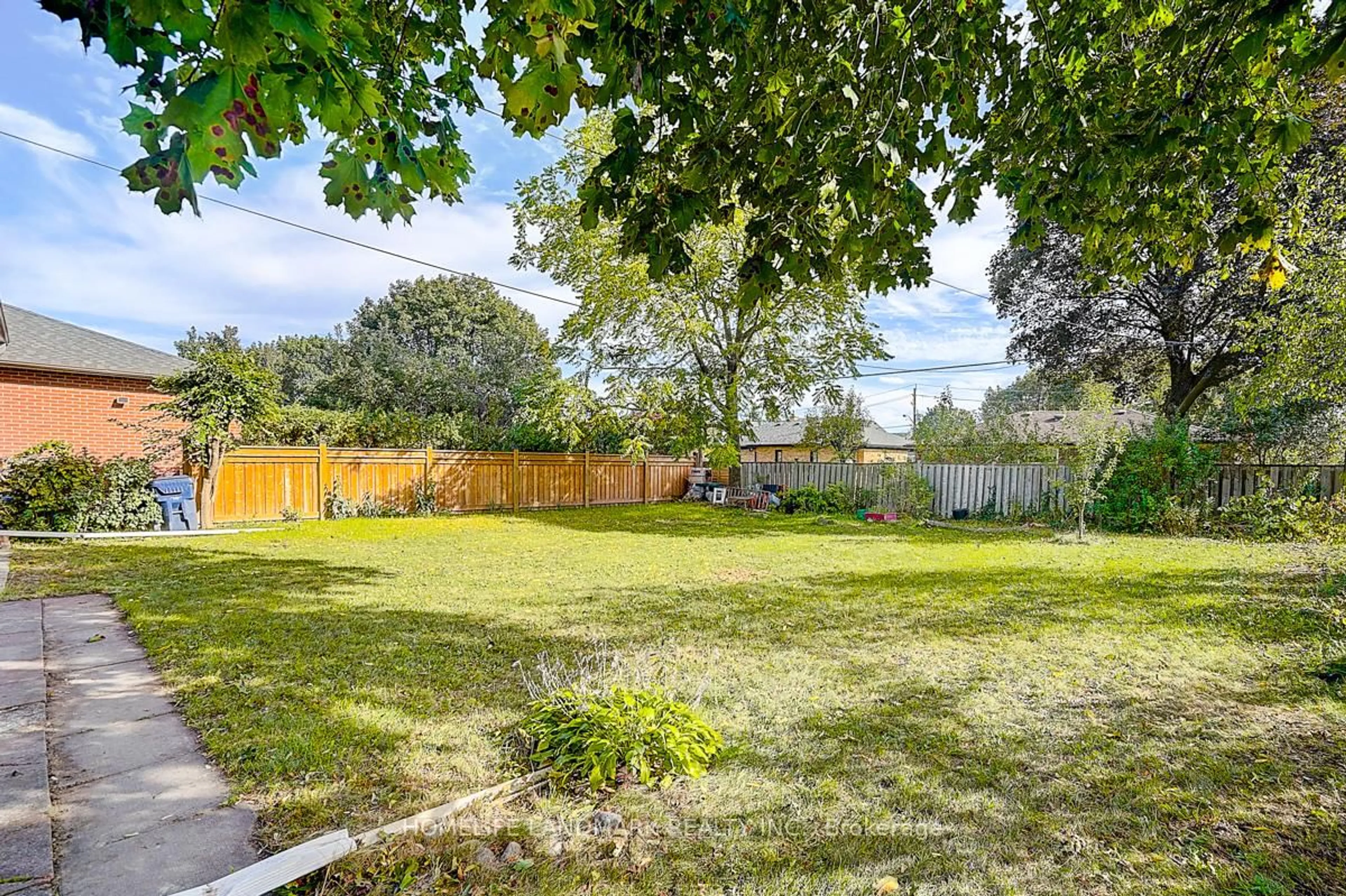 Patio, forest/trees view for 181 Searle Ave, Toronto Ontario M3H 4B5