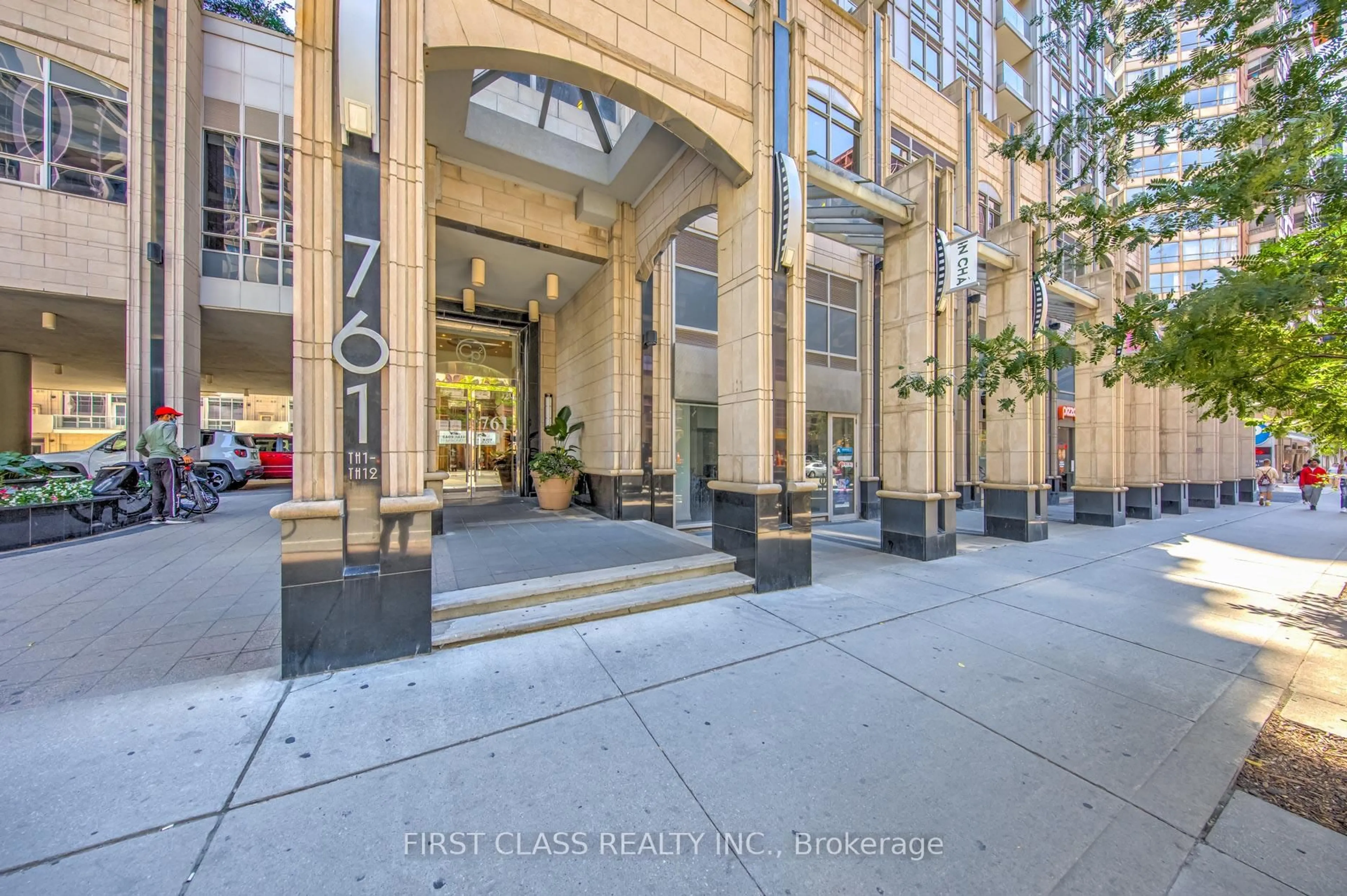 Indoor foyer for 761 Bay St #2813, Toronto Ontario M5G 2R2