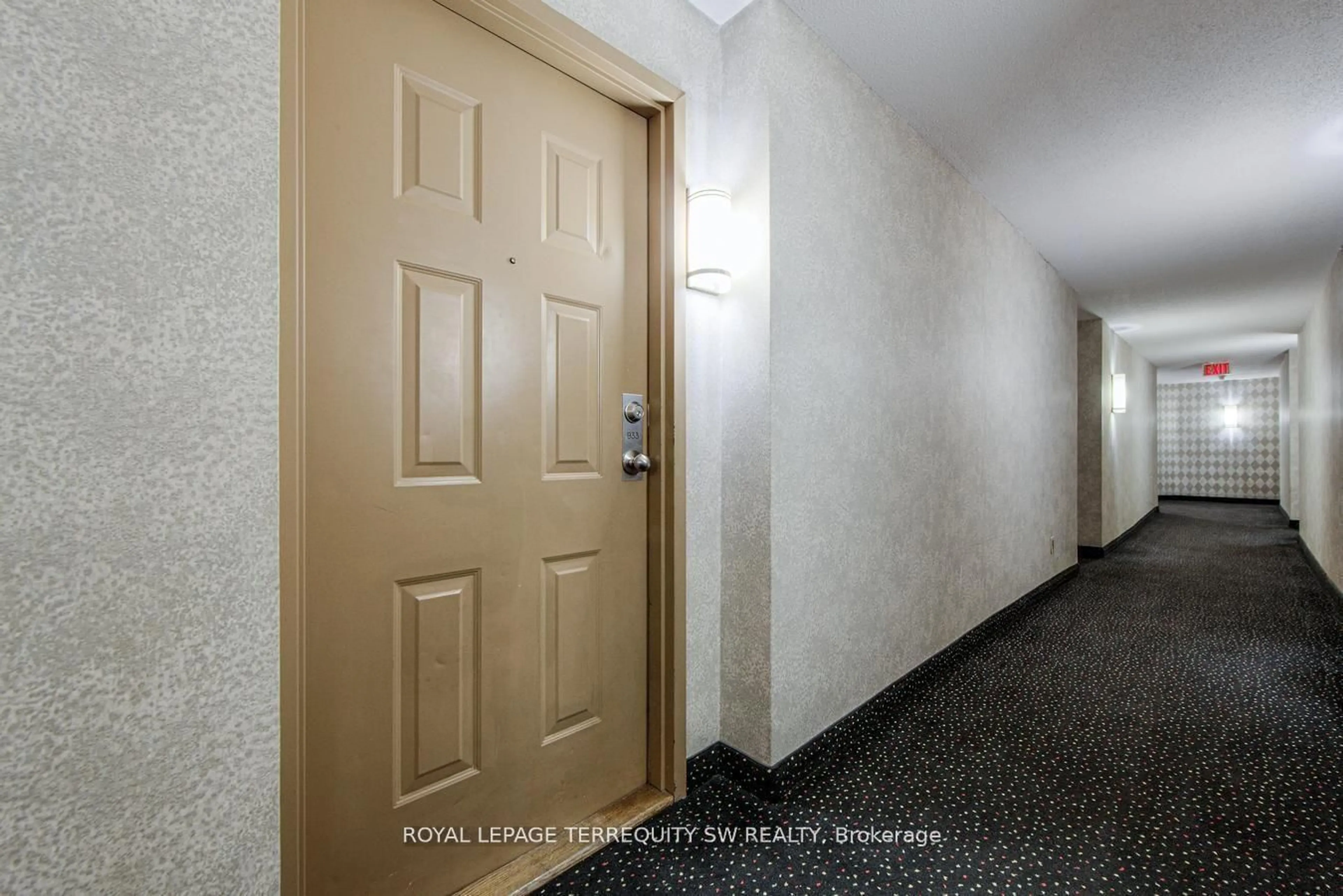 Indoor foyer for 222 The Esplanade #933, Toronto Ontario M5A 4M8