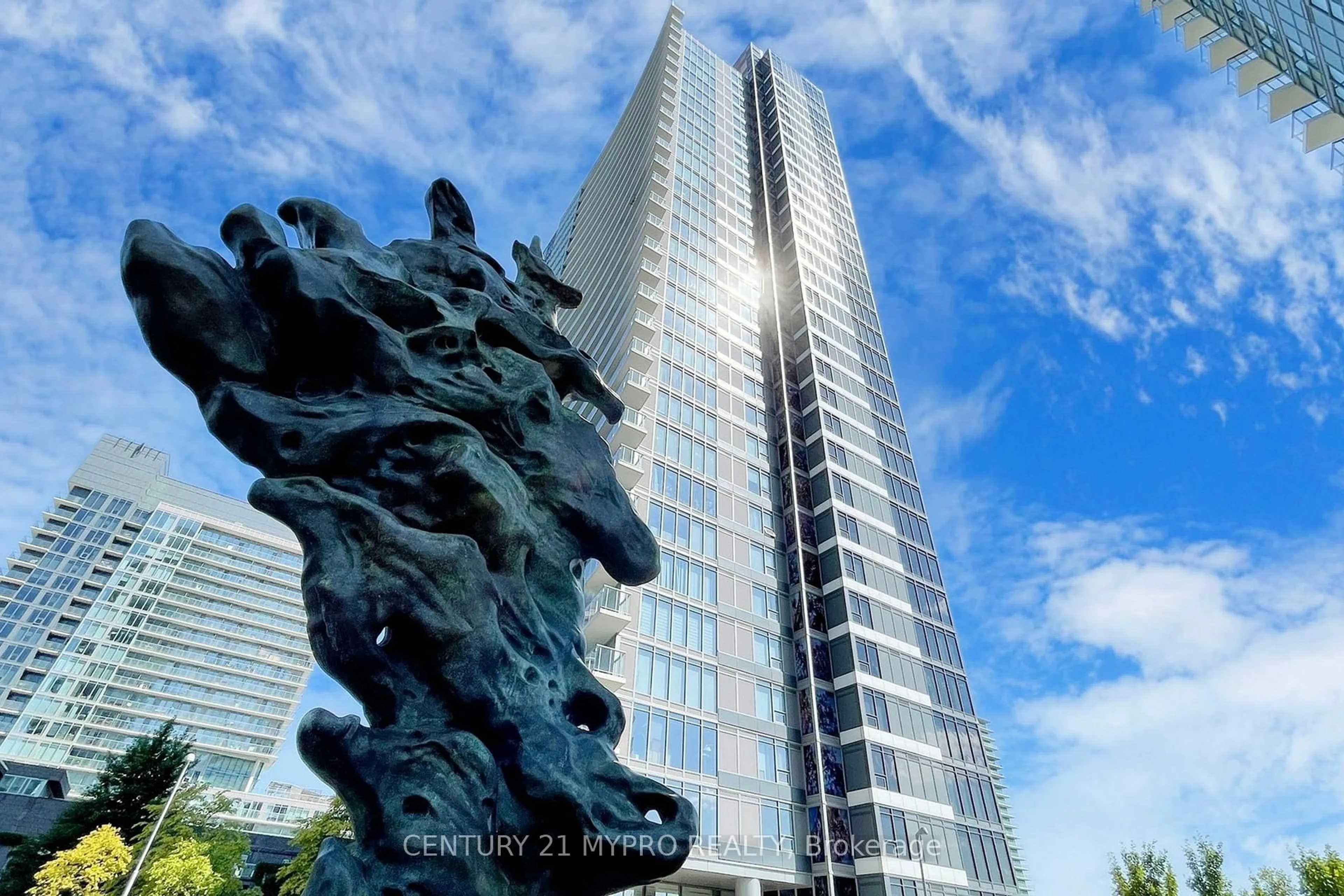 Blurry image for 121 Mcmahon Dr #3302, Toronto Ontario M2K 0C1