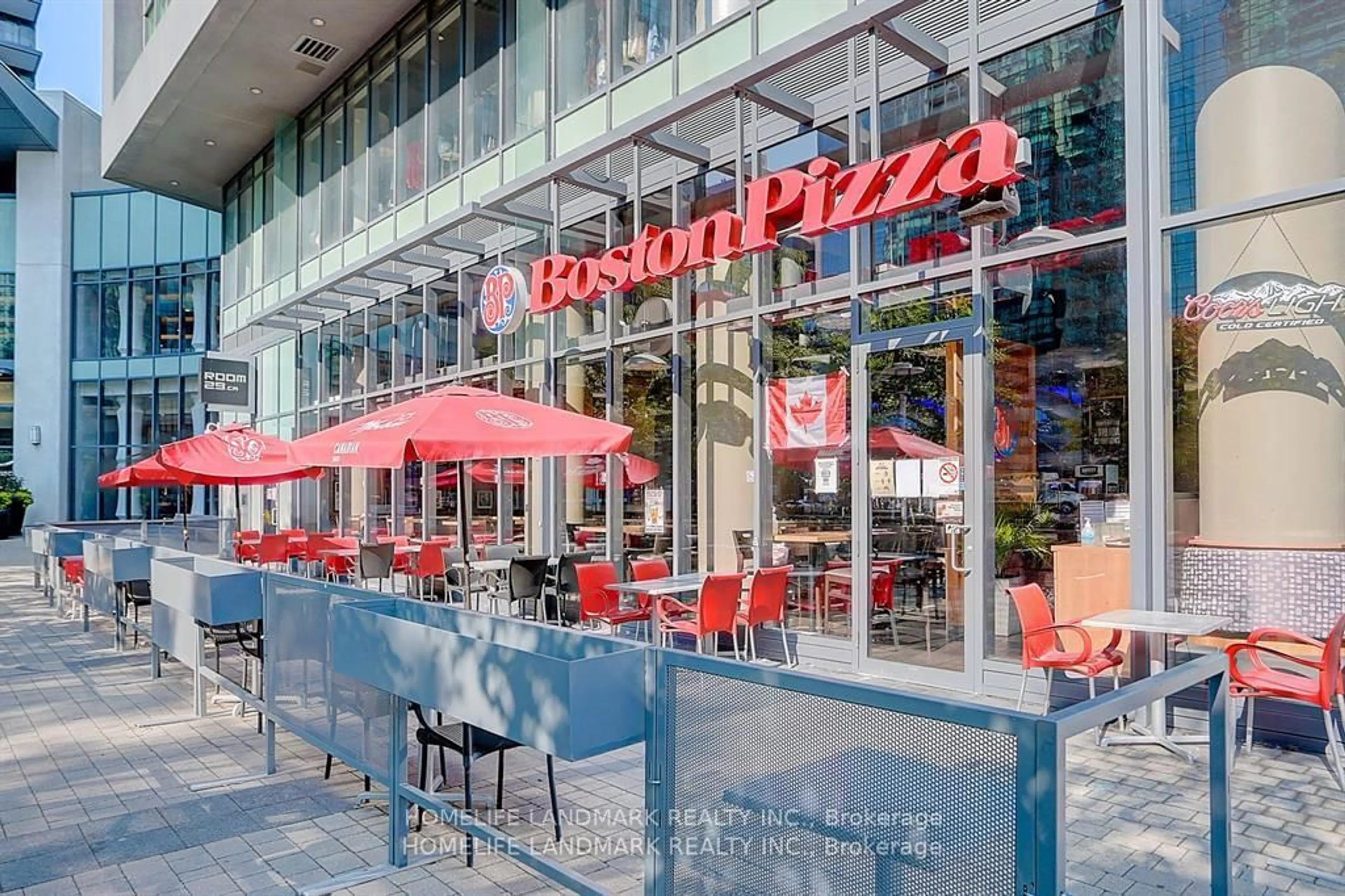 Patio, street for 5162 Yonge St #208, Toronto Ontario M2N 5P6