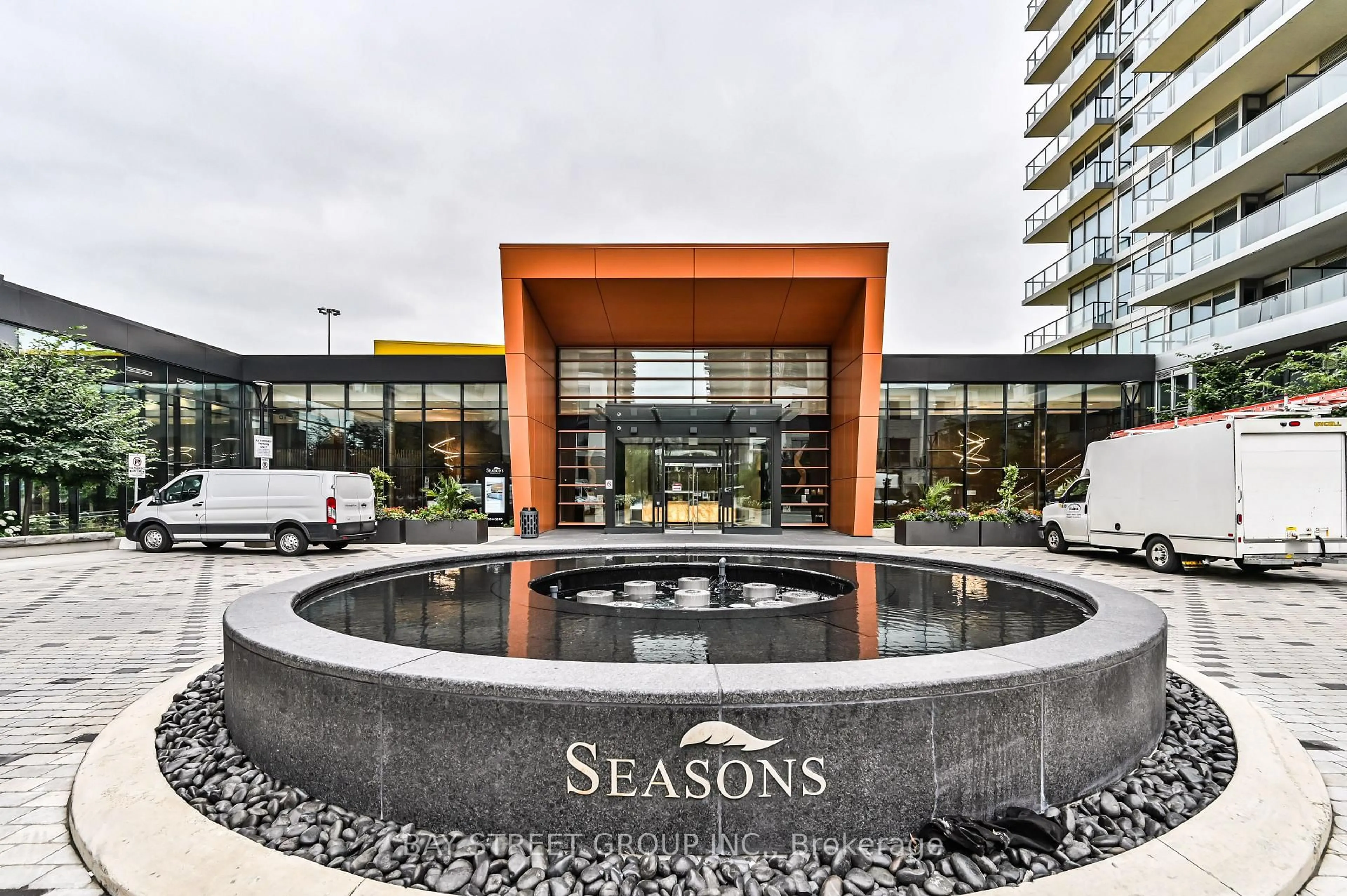 Unknown for 85 McMahon Dr #Ph3808, Toronto Ontario M2K 0H1