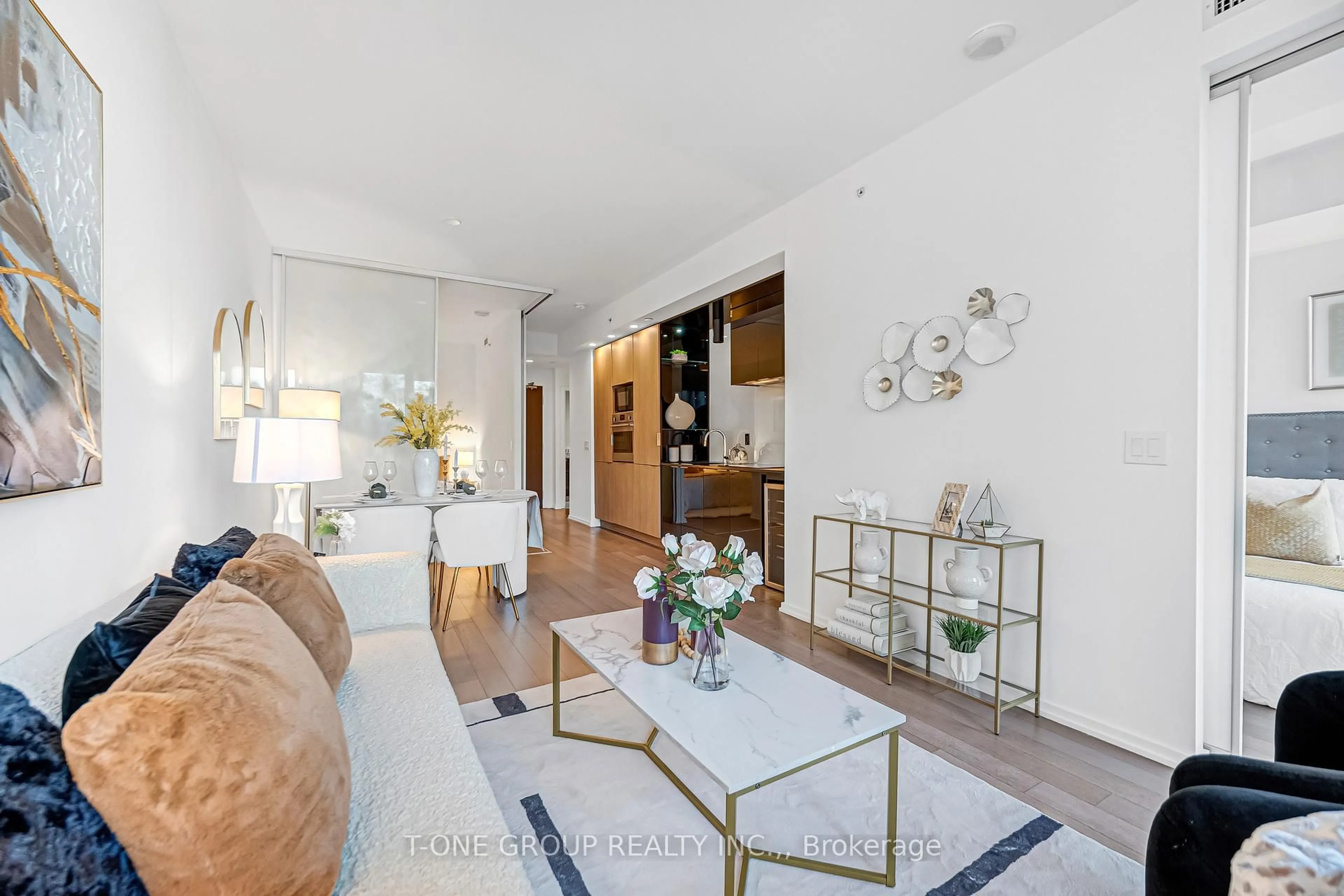 Unknown for 70 Temperance St #2501, Toronto Ontario M5H 4E8