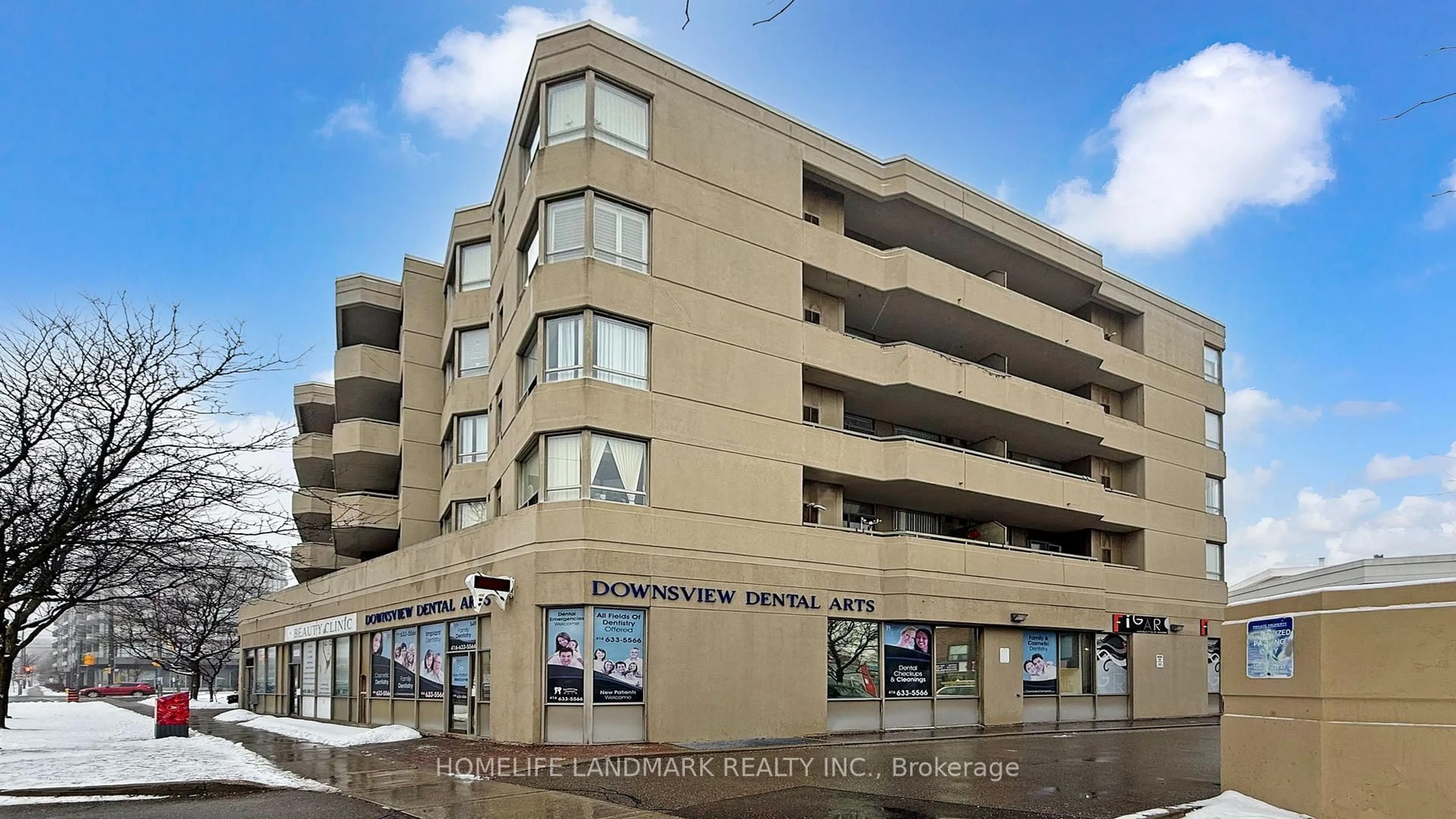 Indoor foyer for 555 Wilson Heights Blvd #301, Toronto Ontario M3H 6B5