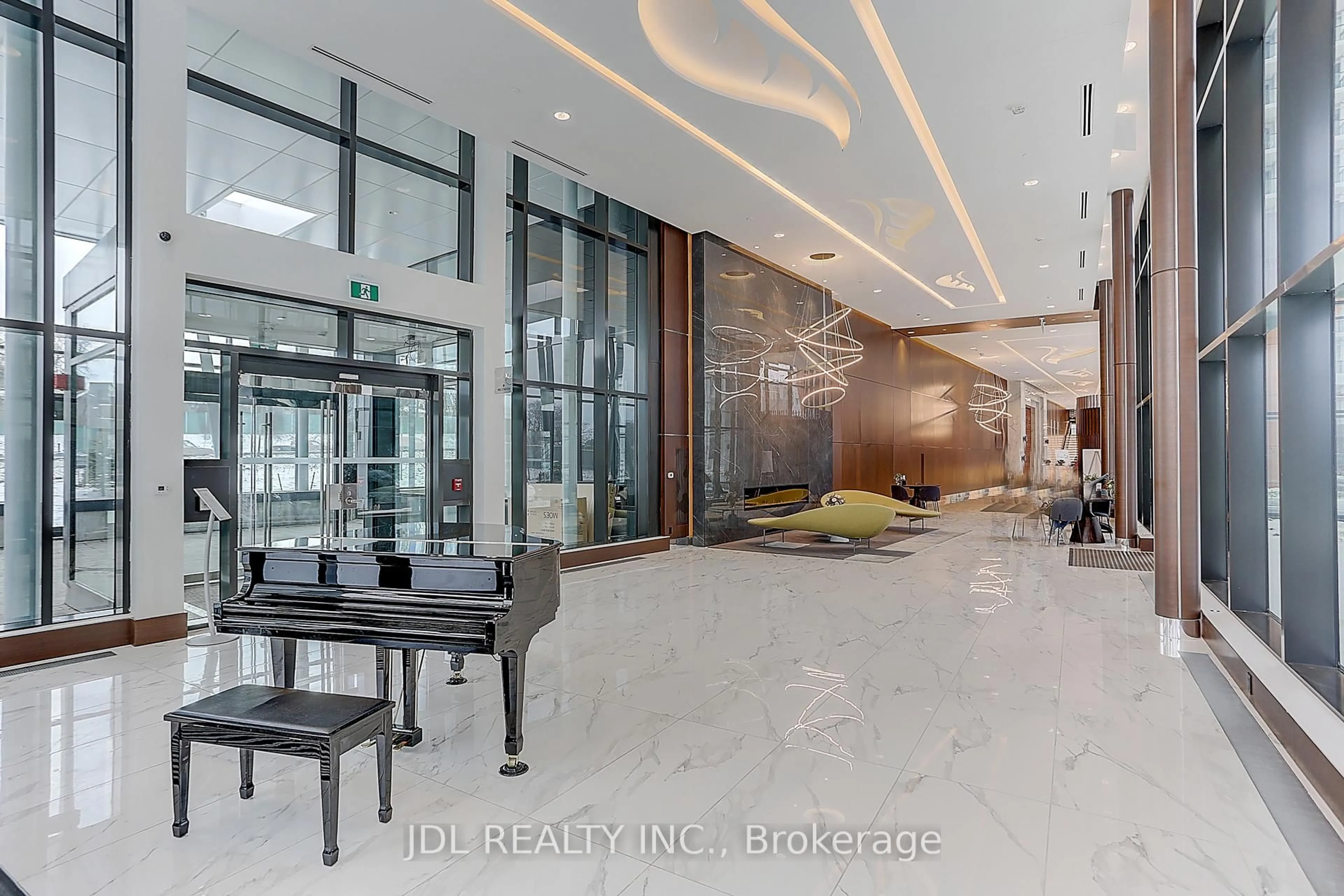 Indoor foyer for 95 Mcmahon Dr #1607, Toronto Ontario M2K 0E4