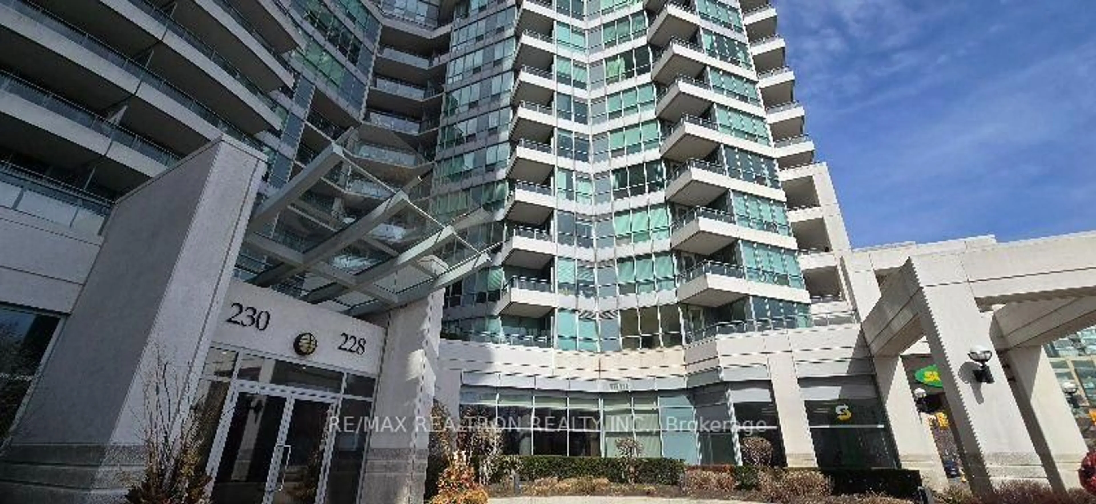 Indoor foyer for 228 Queens Quay #306, Toronto Ontario M5J 2X1