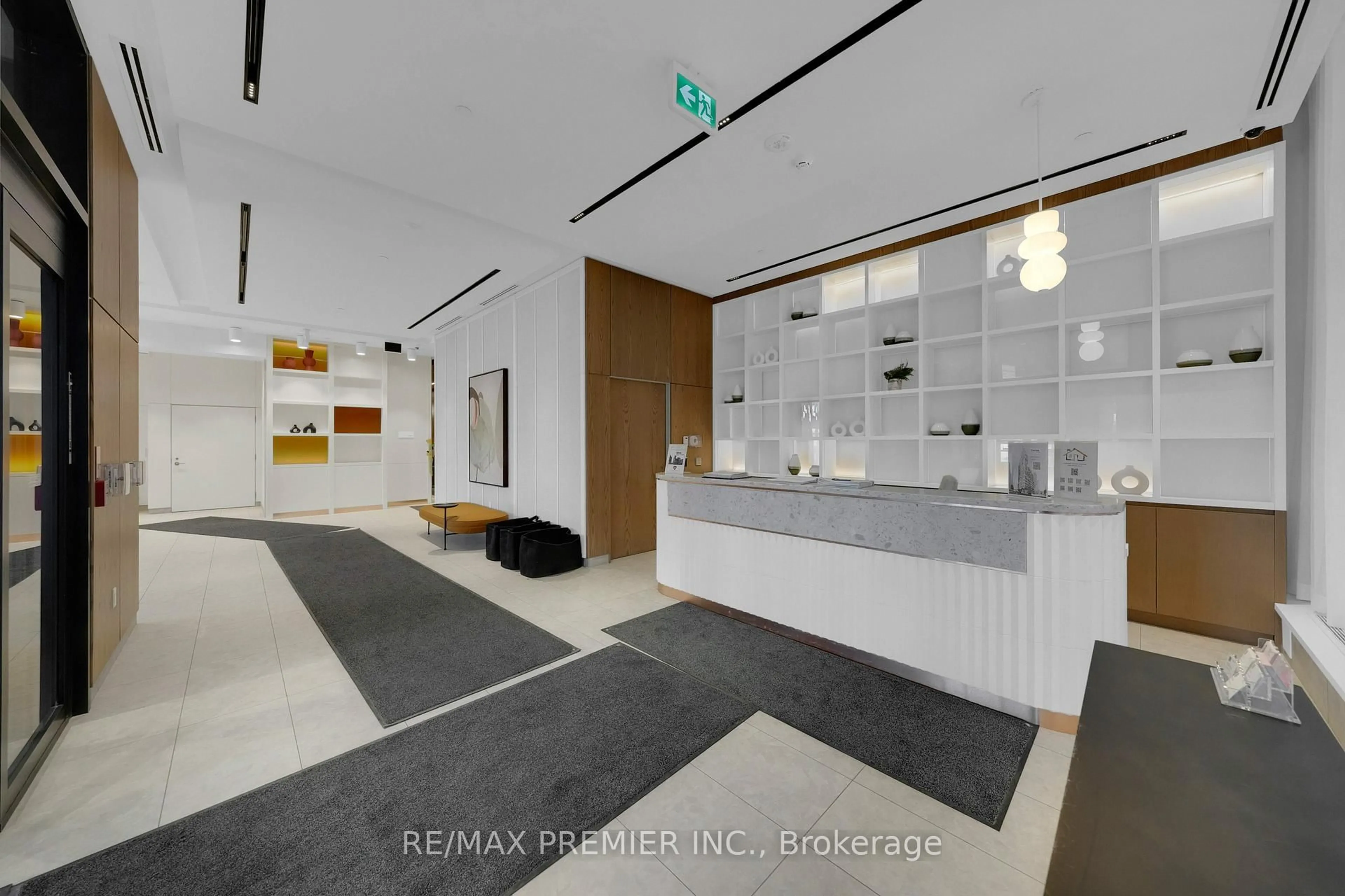 Lobby for 15 Richardson St #332, Toronto Ontario M5A 0Y5