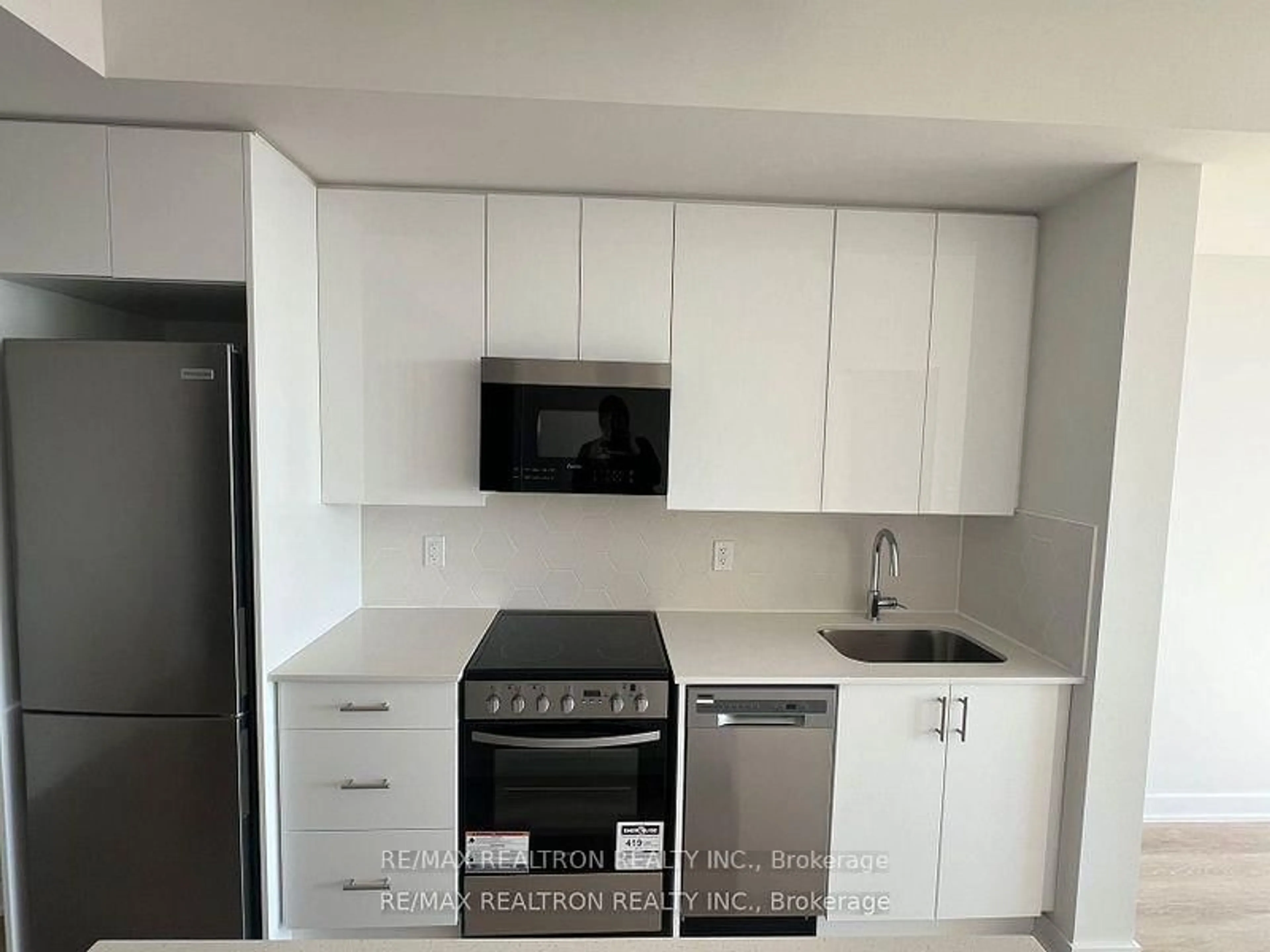 Standard kitchen, unknown for 15 Ellerslie Ave #2611, Toronto Ontario M2N 0L7