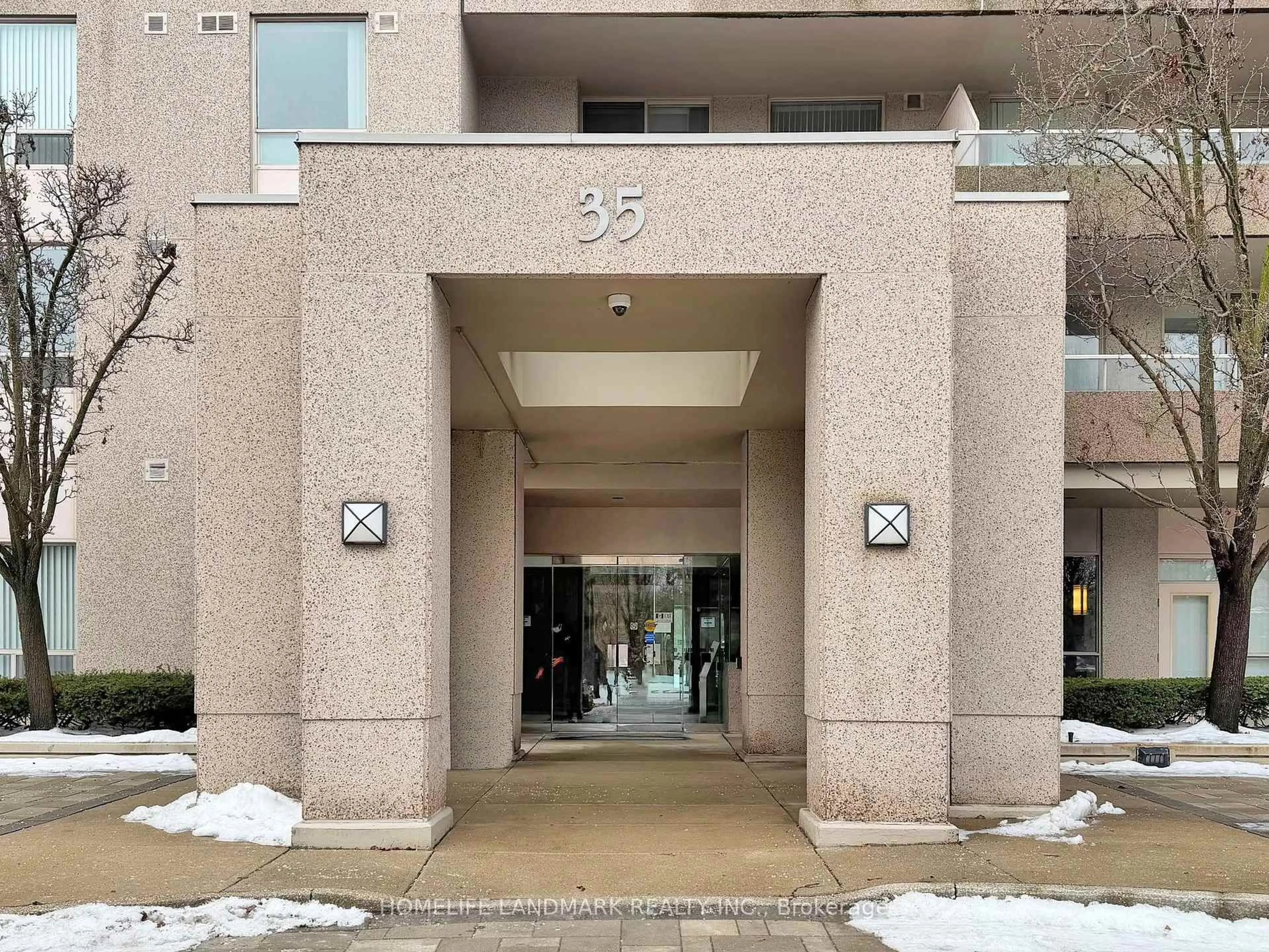 Indoor foyer for 35 Empress Ave #504, Toronto Ontario M2N 3T2