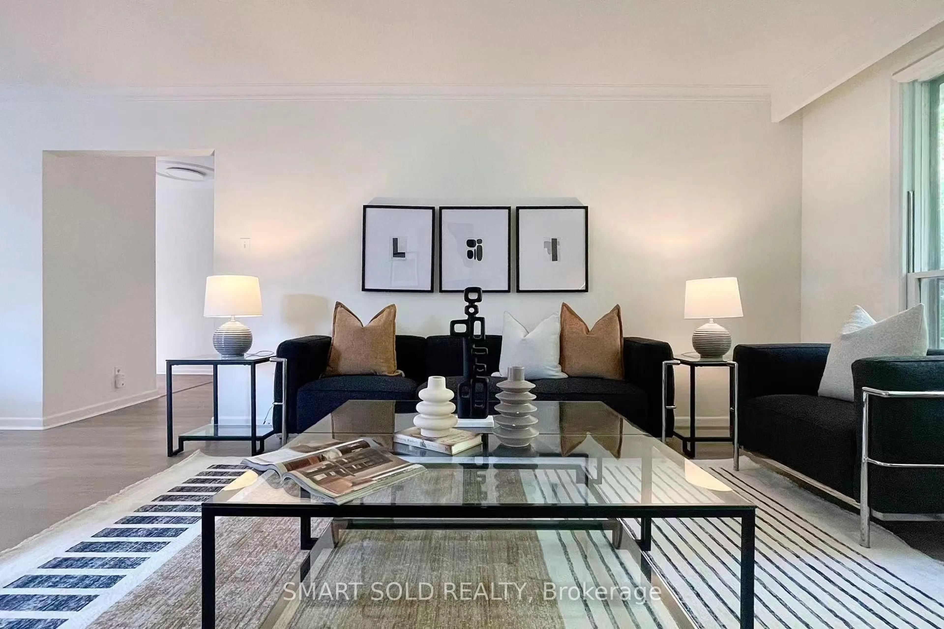 Living room with furniture, unknown for 81 Maxome Ave, Toronto Ontario M2M 3K2