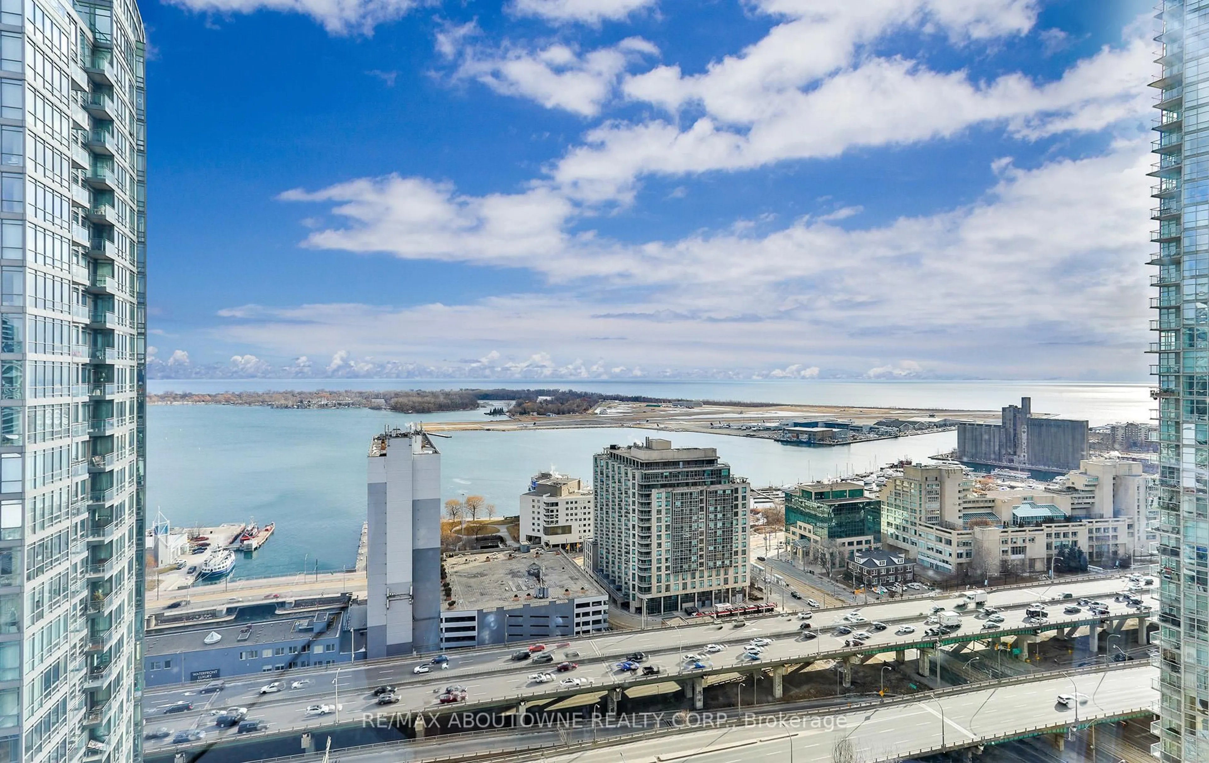 A pic from outside/outdoor area/front of a property/back of a property/a pic from drone, city buildings view from balcony for 3 Navy Wharf Crt #Ph02, Toronto Ontario M5V 3V1
