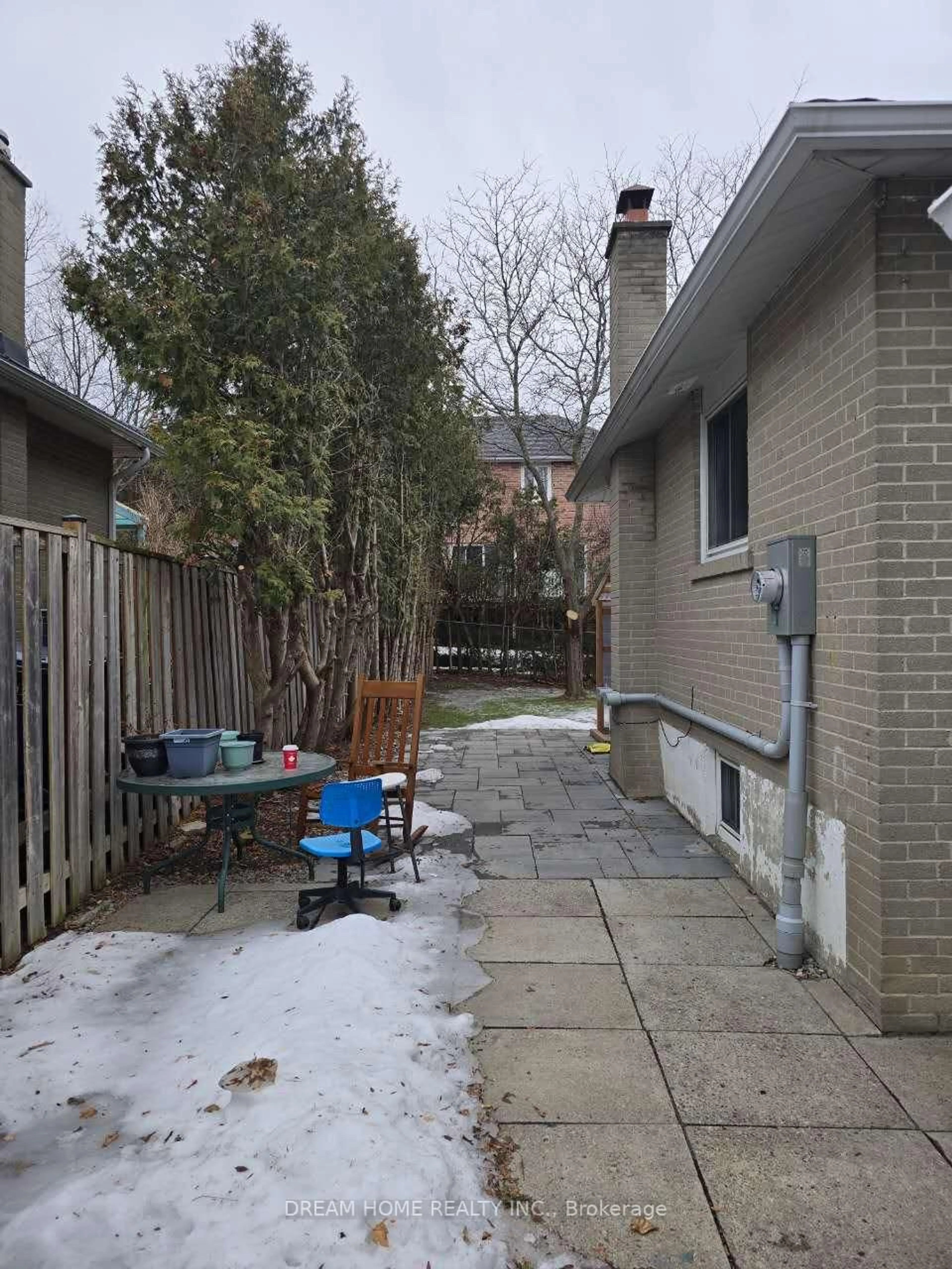 Patio, street for 23 Tristan Cres, Toronto Ontario M2H 1X2